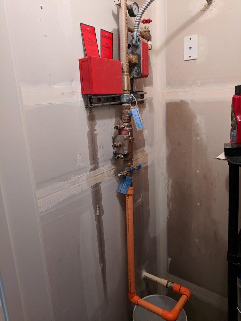 Fire sprinkler system leaking how do I stop it? r/HomeMaintenance