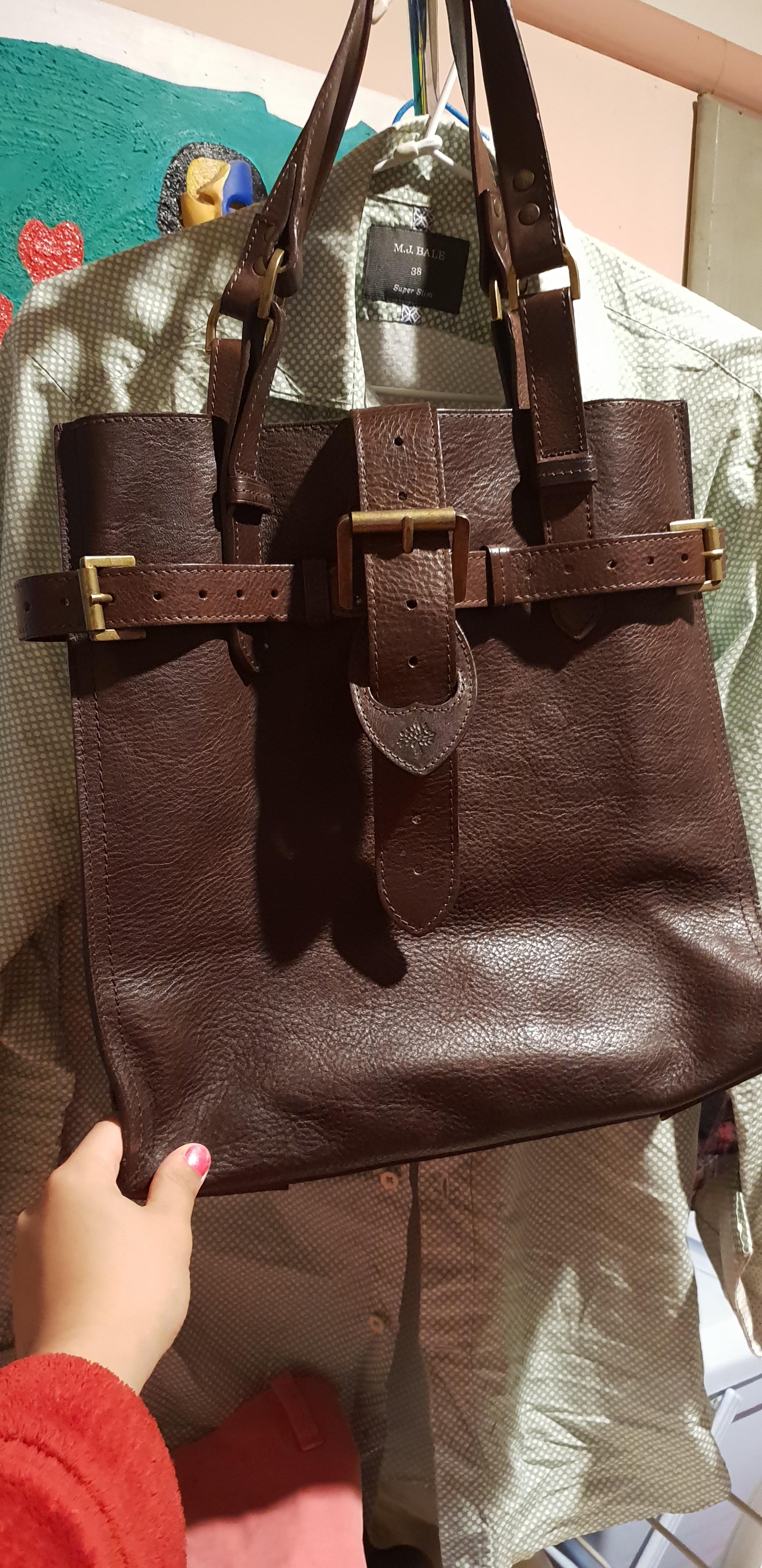 A 32 Mulberry bag in good quality (retail price 1380) r