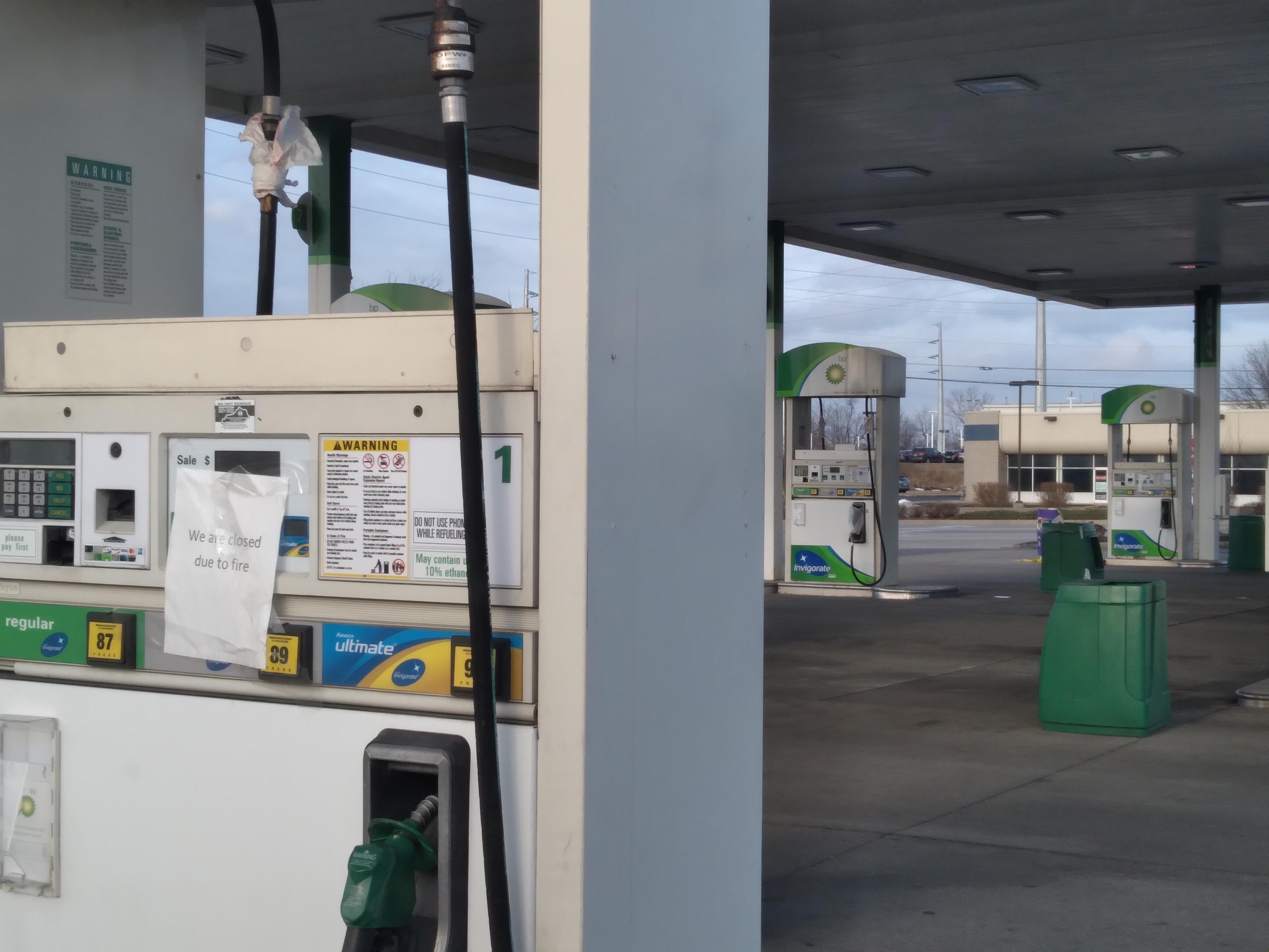 Looks like there was a fire at the BP at the top of Mall Road. I didn't