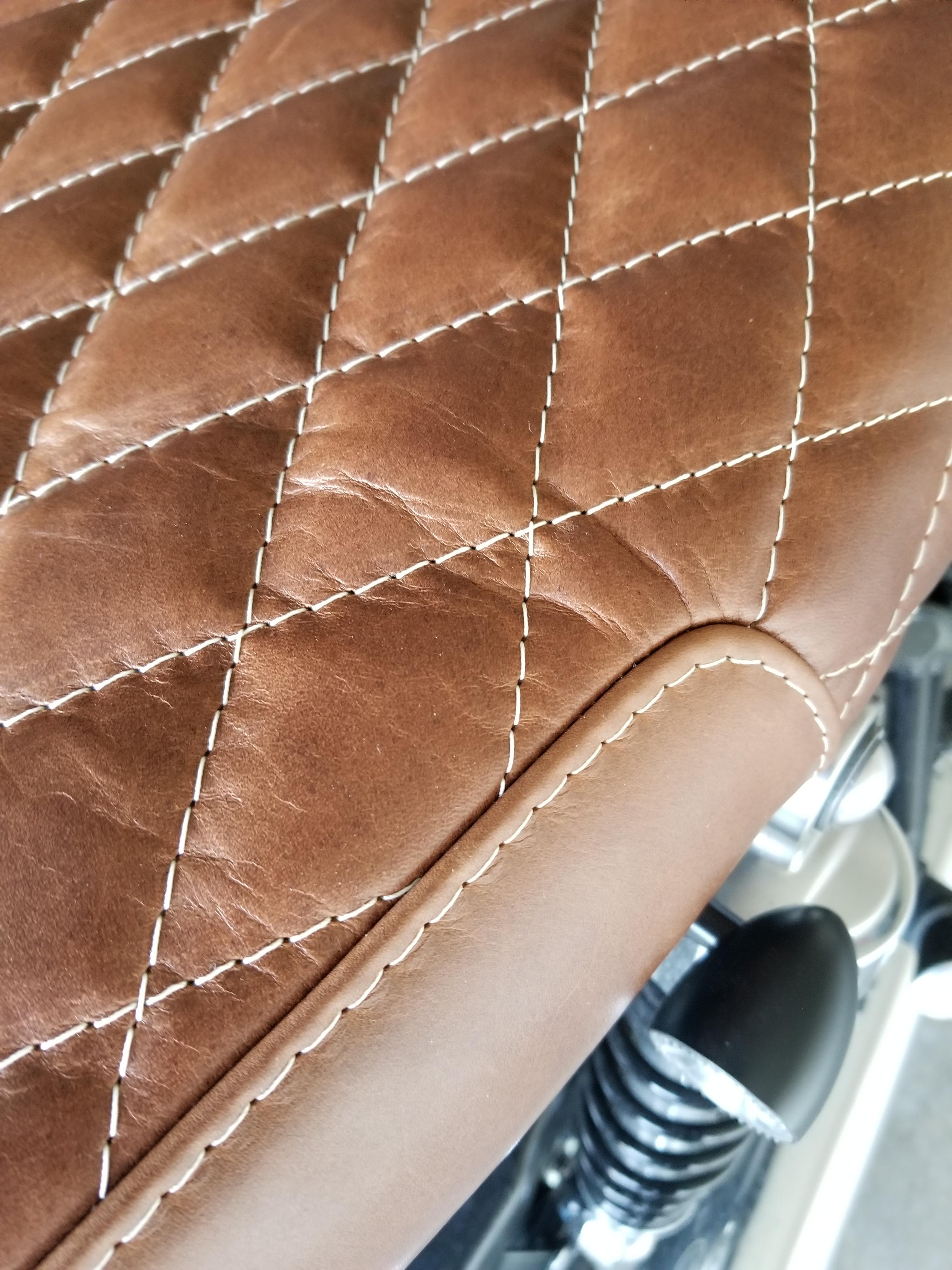 Motorcycle seat is this a QC issue? Paid 900 for it r/Leather