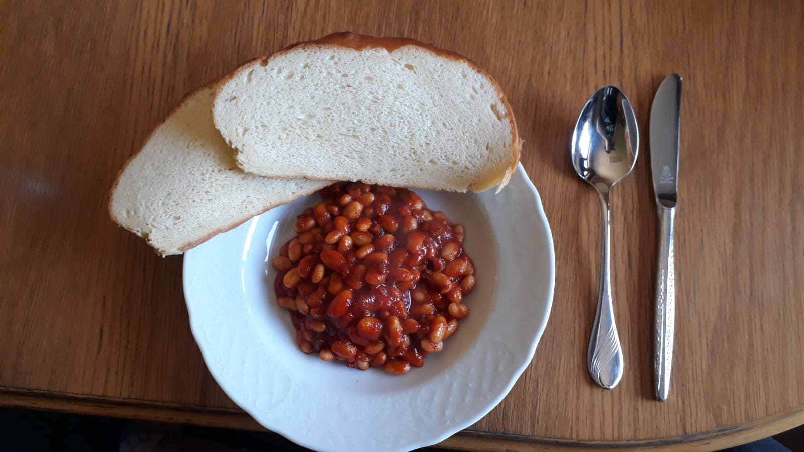 [I MADE] Baked Beans after a recipe from Gordon Ramsay with Bread r