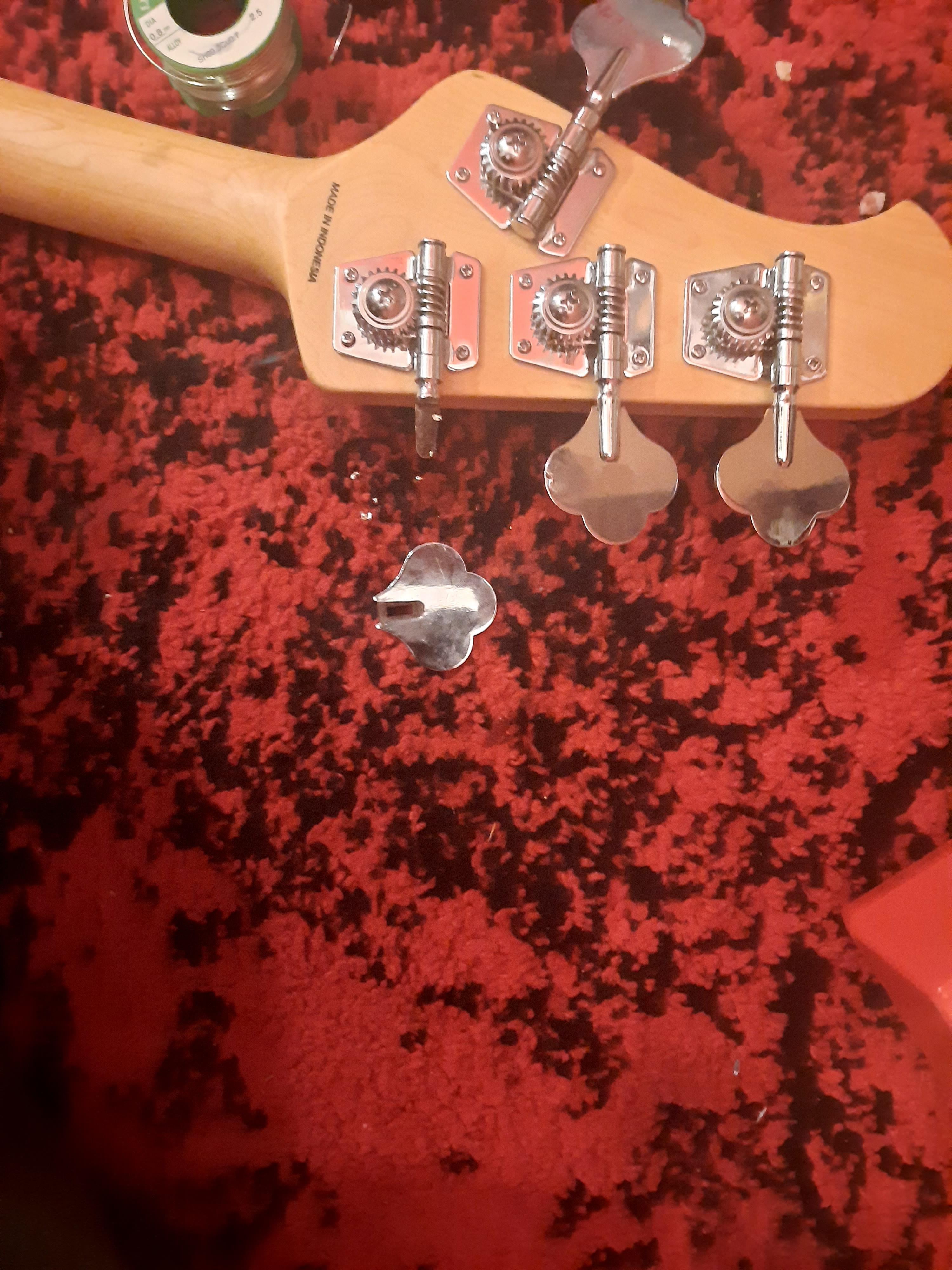 The tuning peg fell off my bass, and I don't have the other holder
