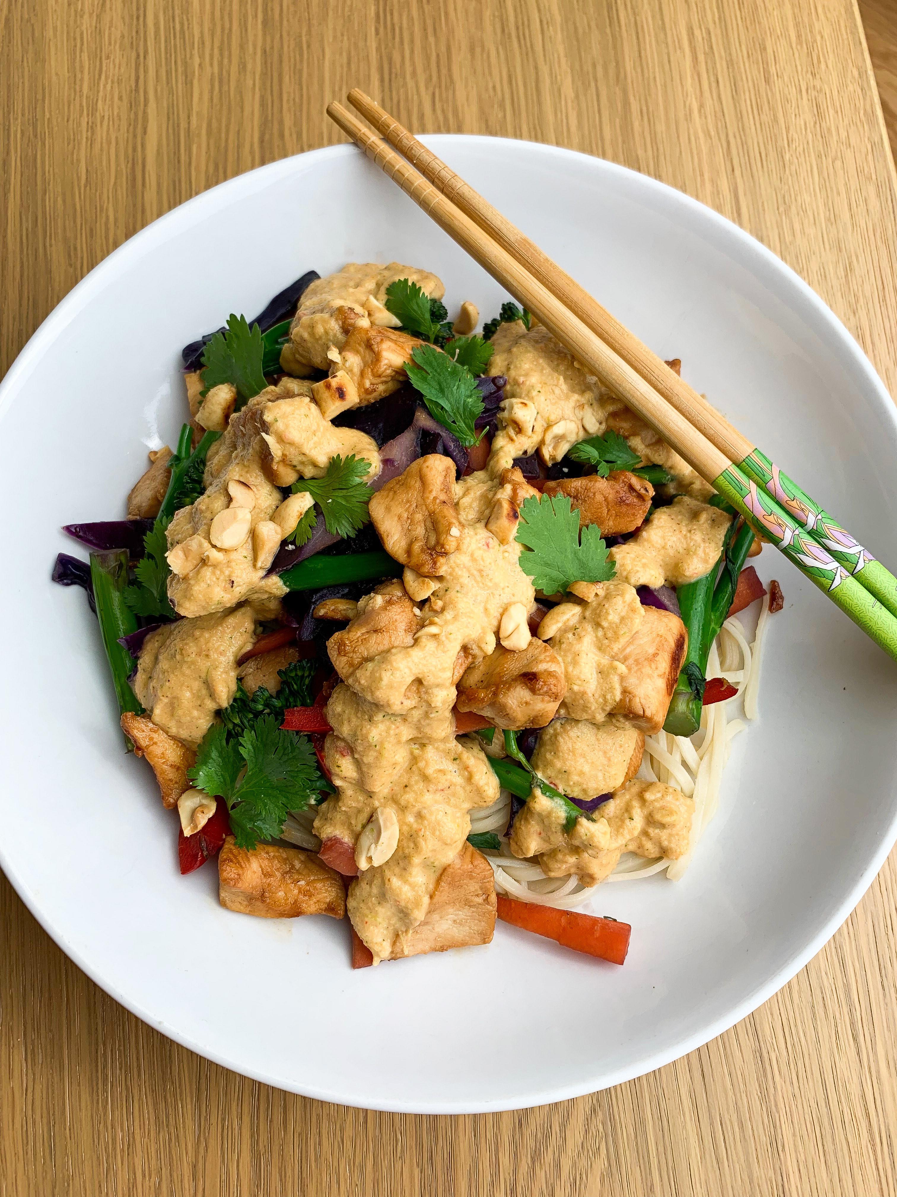 Chicken peanut satay noodles! r/recipes