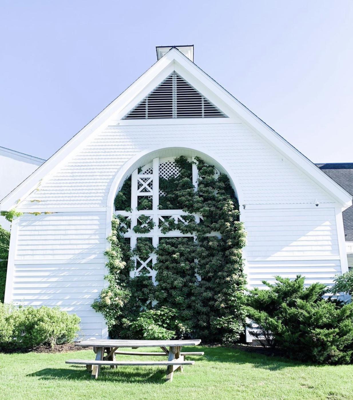 Gates Mills, OH Building? Does anyone know what building this is? r