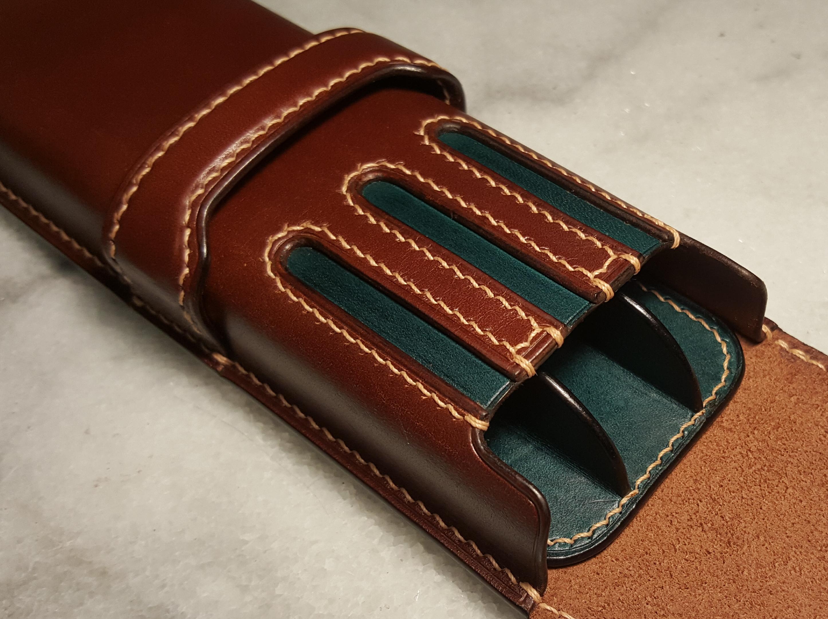 Triple Pen Case with removable divider. r/Leathercraft