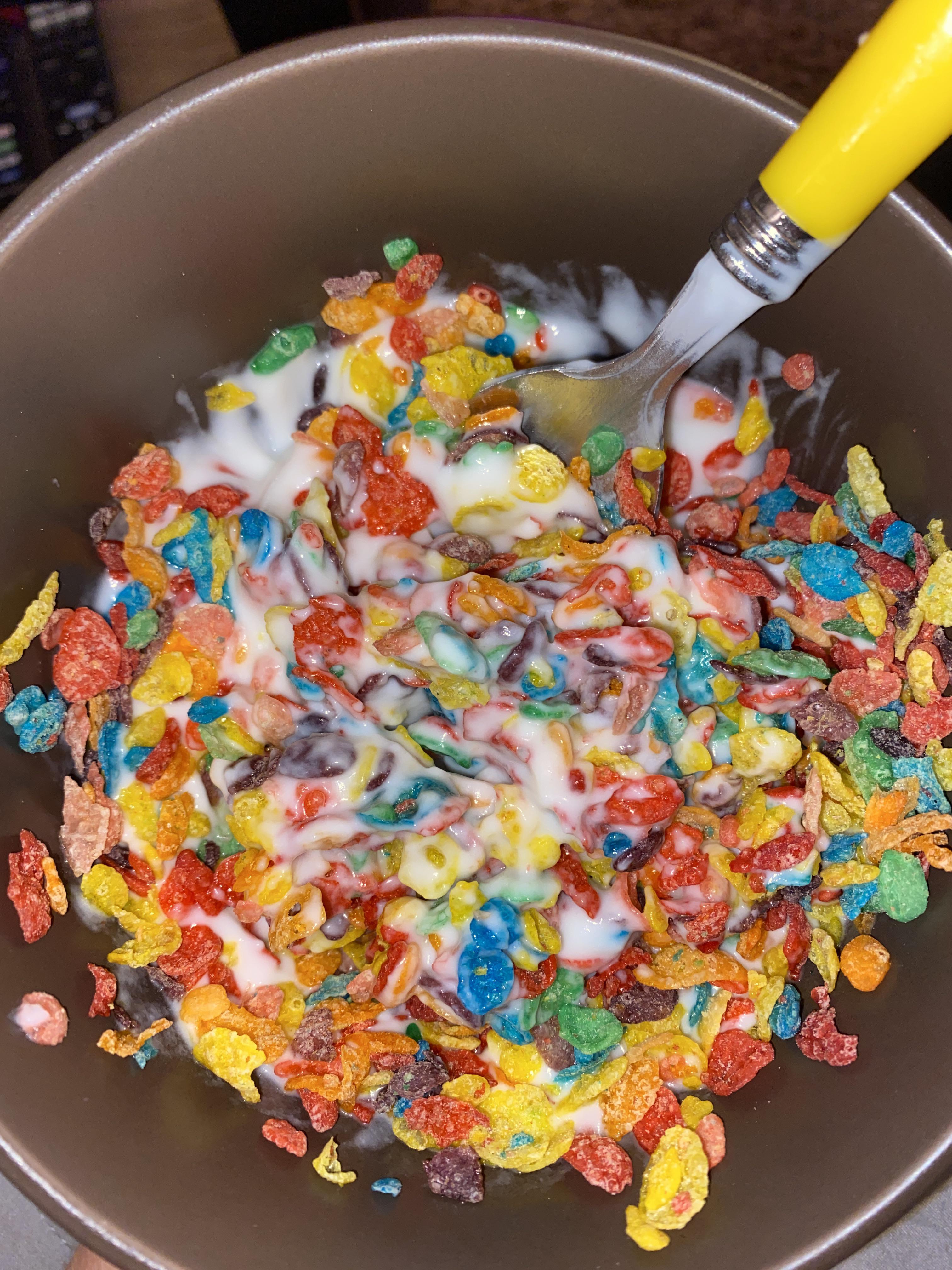 Bowl of fruity pebbles with low fat vanilla yogurt r/shittyfoodporn