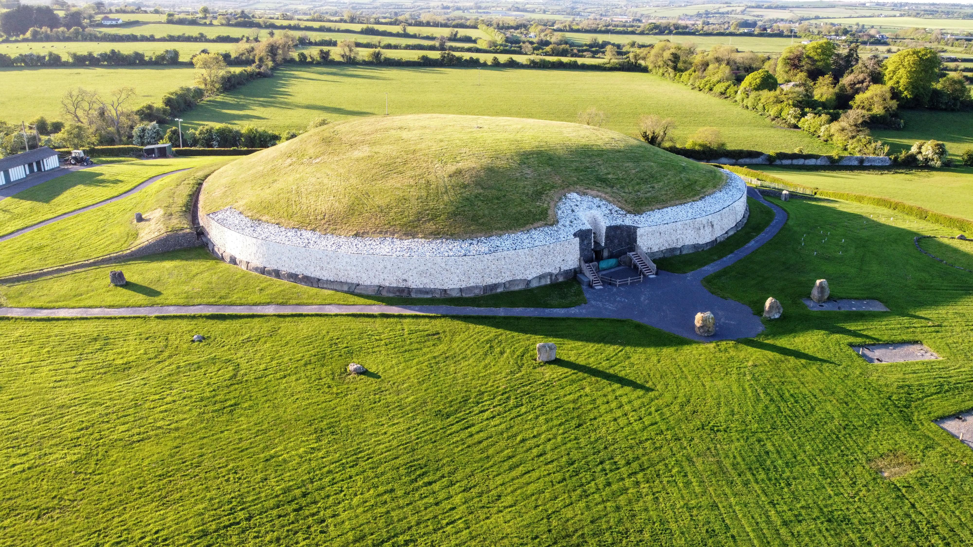 Newgrange monument, Ireland, with no tourists... r/pics