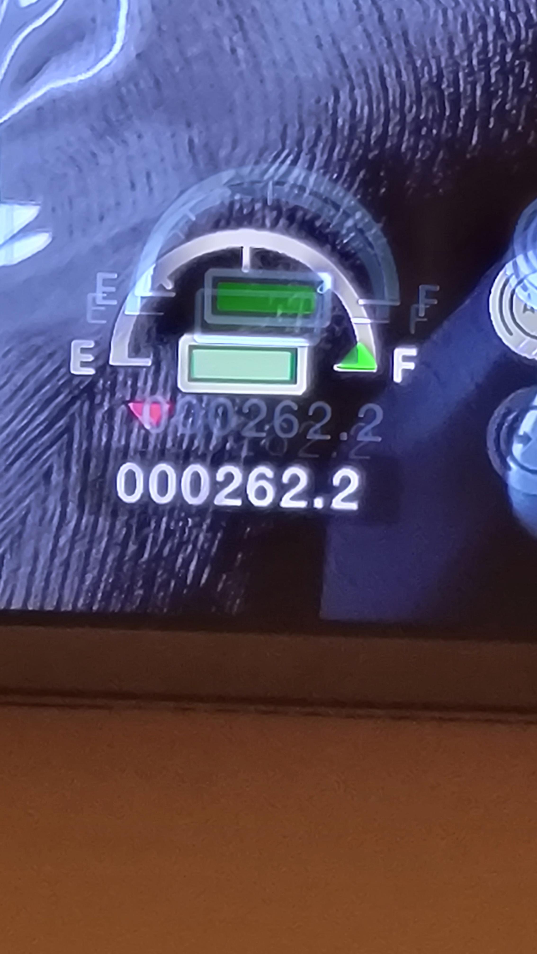 What does this green battery mean? Is it because it is a hybrid and