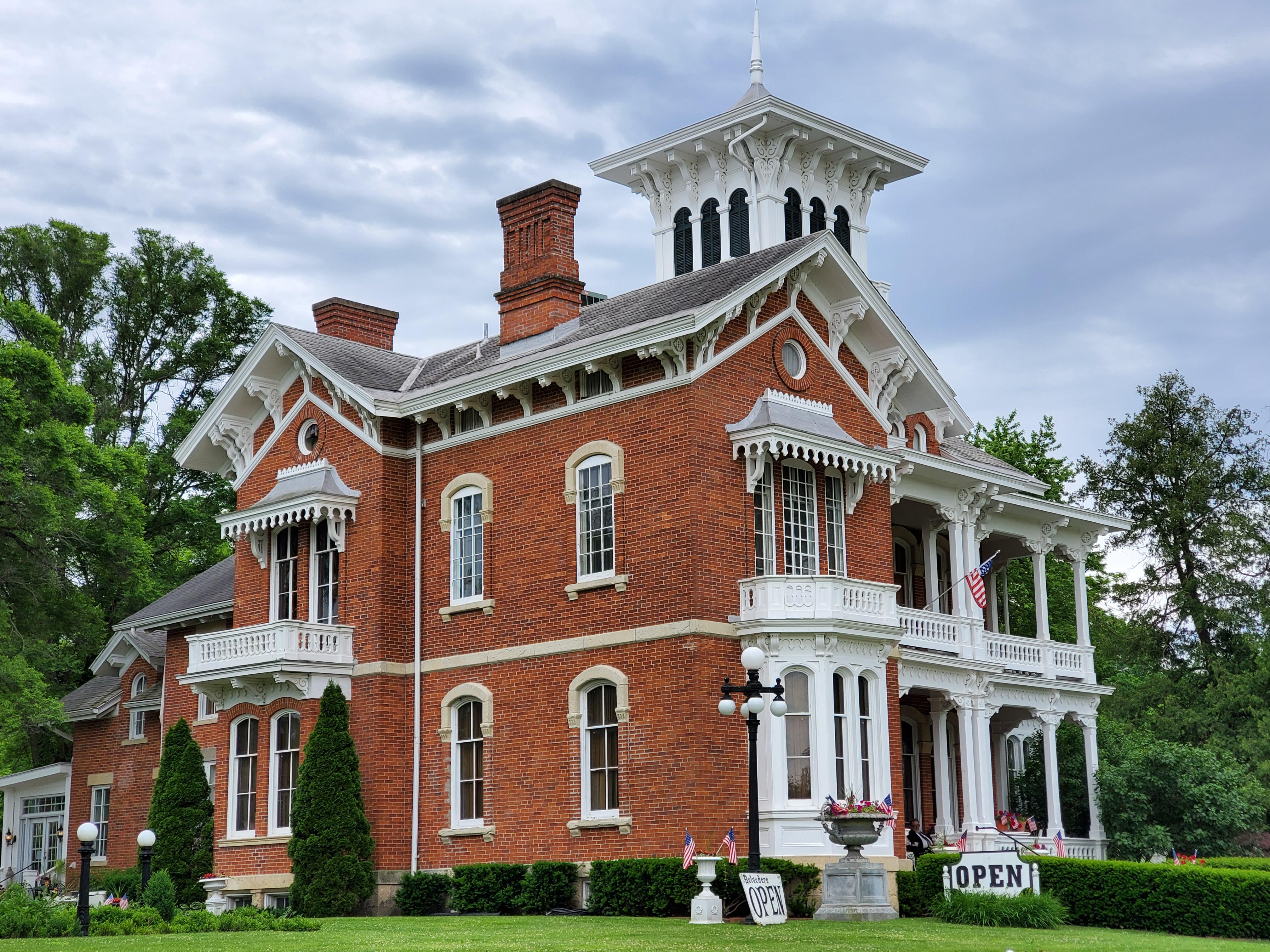Belvedere Mansion Galena Illinois. r/GalenaThroughALense