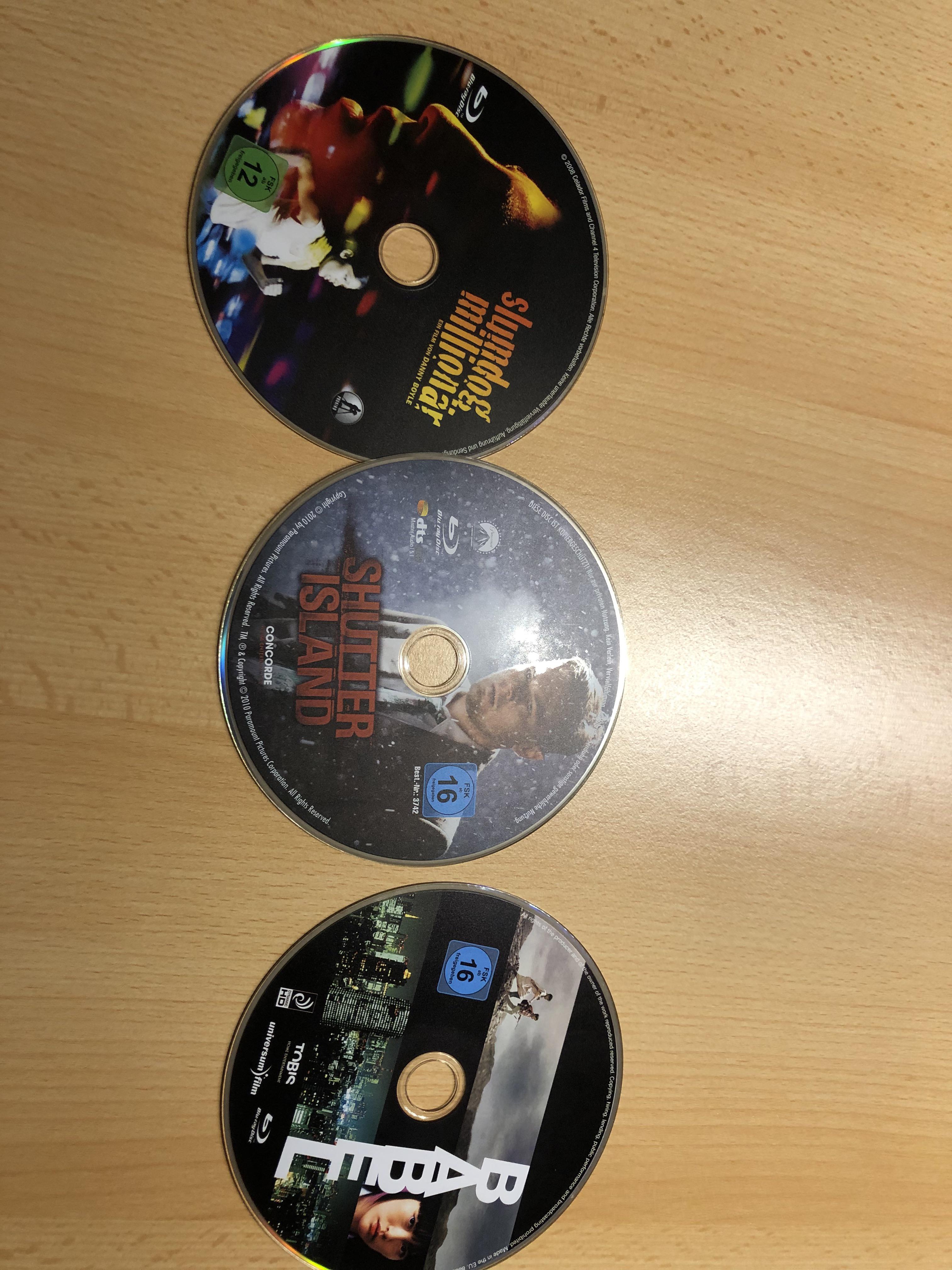 Hey Guys, these 3 Discs are all defective. If i put it in my Player it