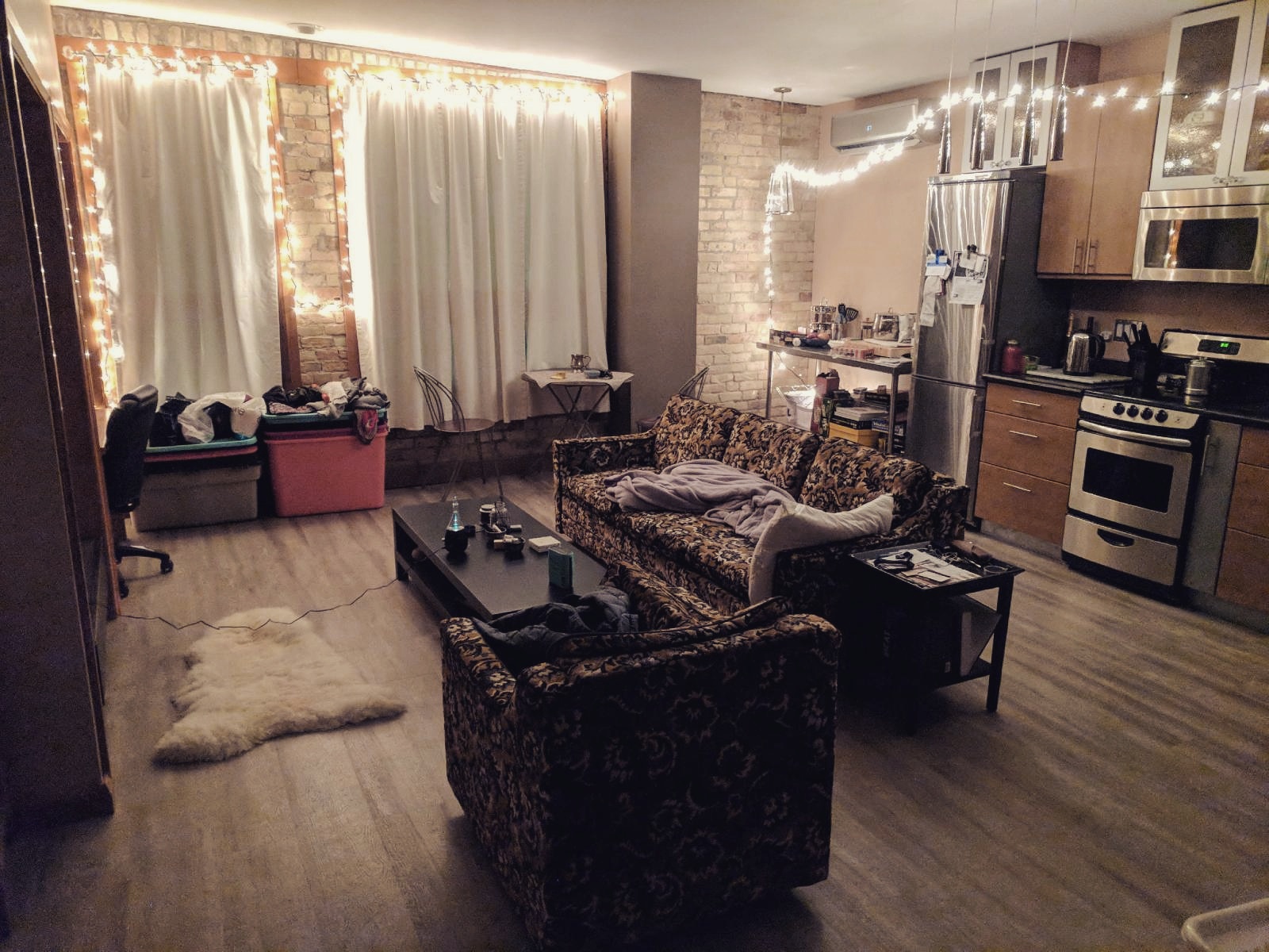 My cozy apartment ready for the holidays! r/CozyPlaces