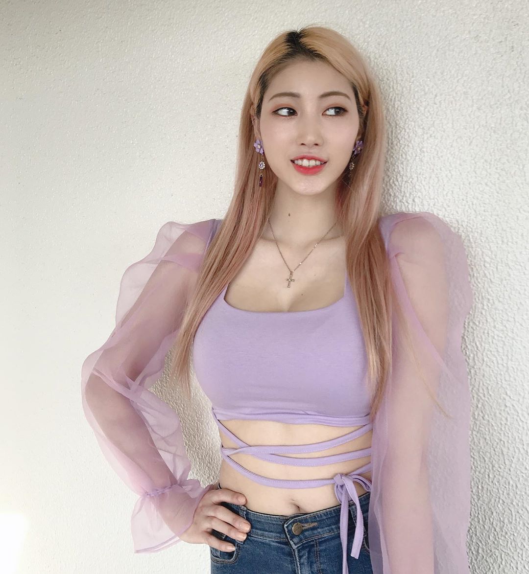 Nice knockers r/2busty2hide