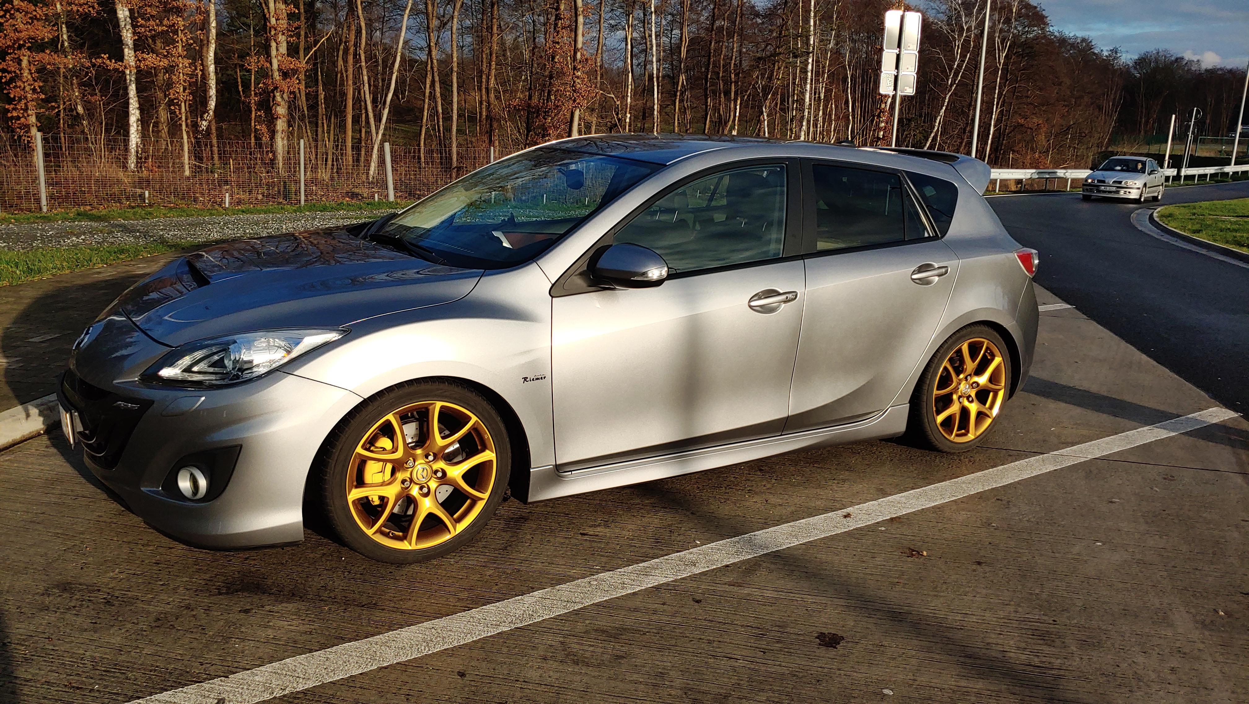 Big upgrade from the old rusty 3 / 2010 Speed 3 : mazda3