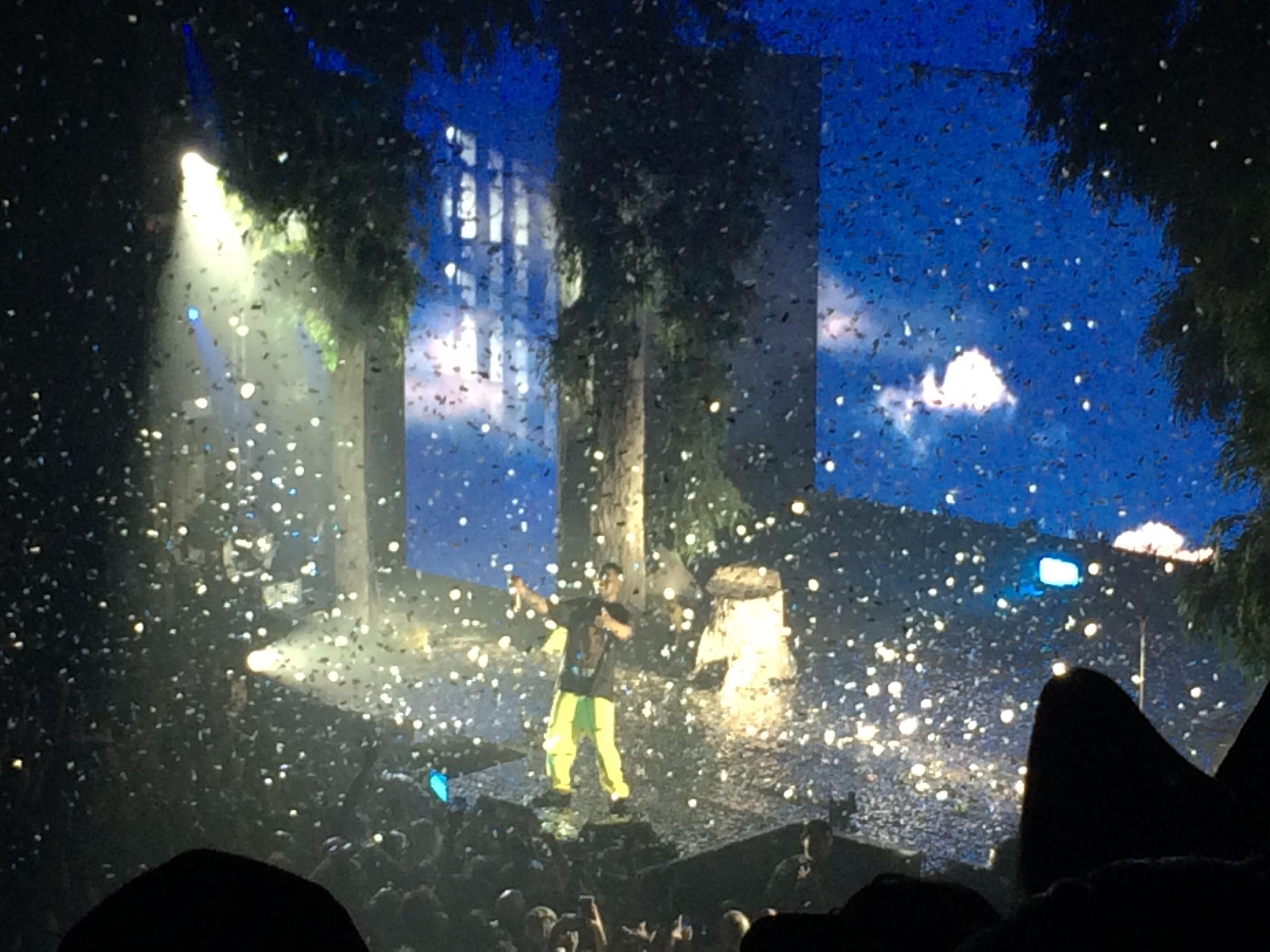 Kid Cudi’s Houston concert tonight y’all!! Would’ve taken better pics