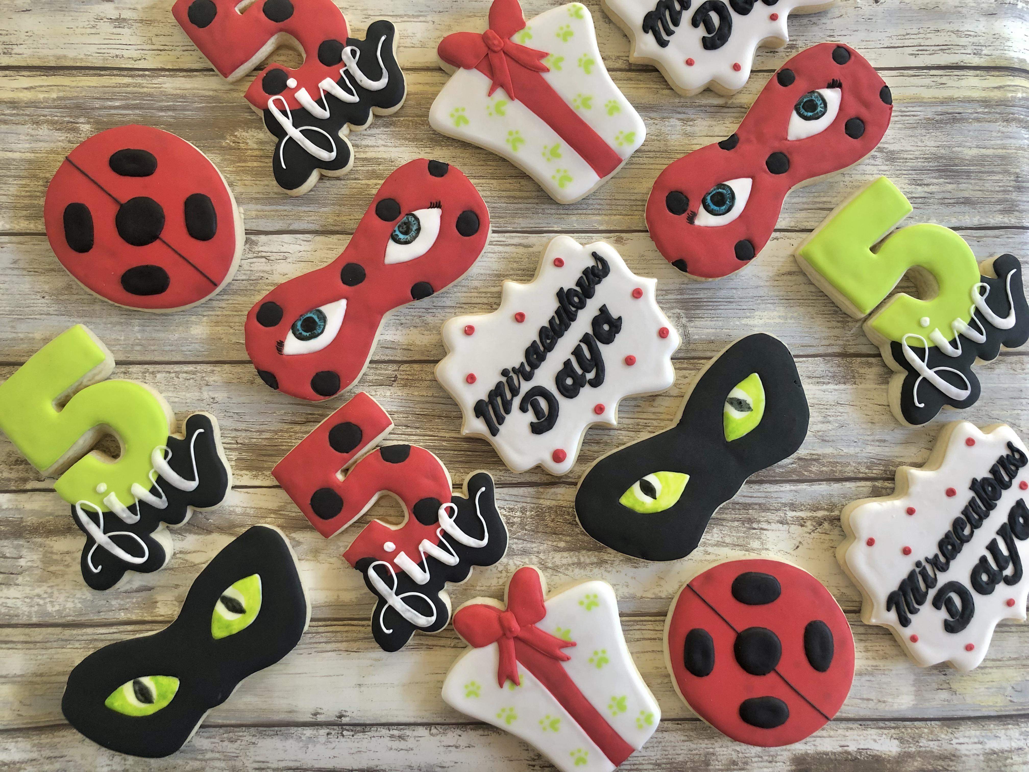 Miraculous Ladybug cookies, so much red and black 😬 r/cookiedecorating