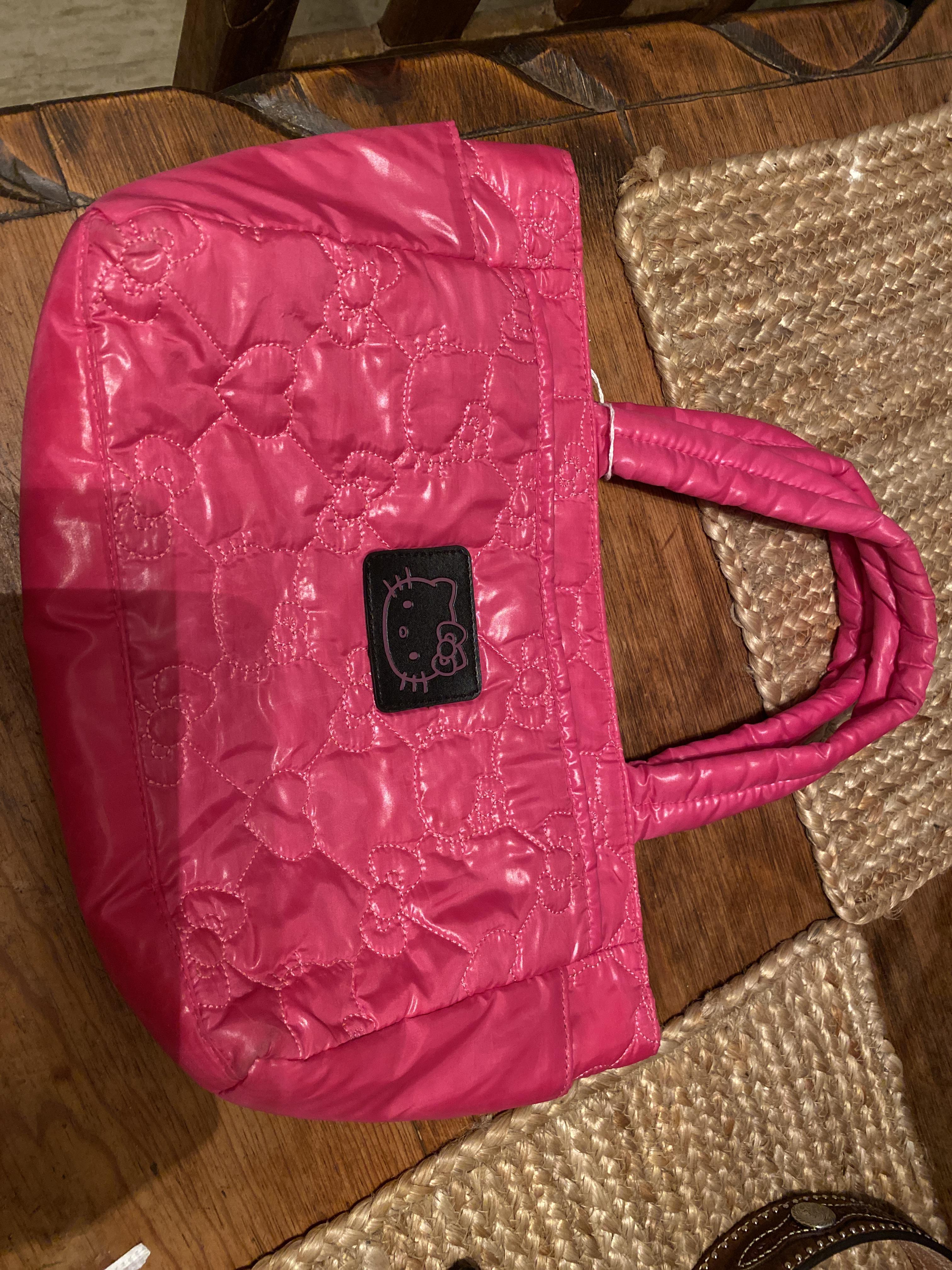 I found this bag at my local thrift store. With official Sanrio tag inside, but can’t find it