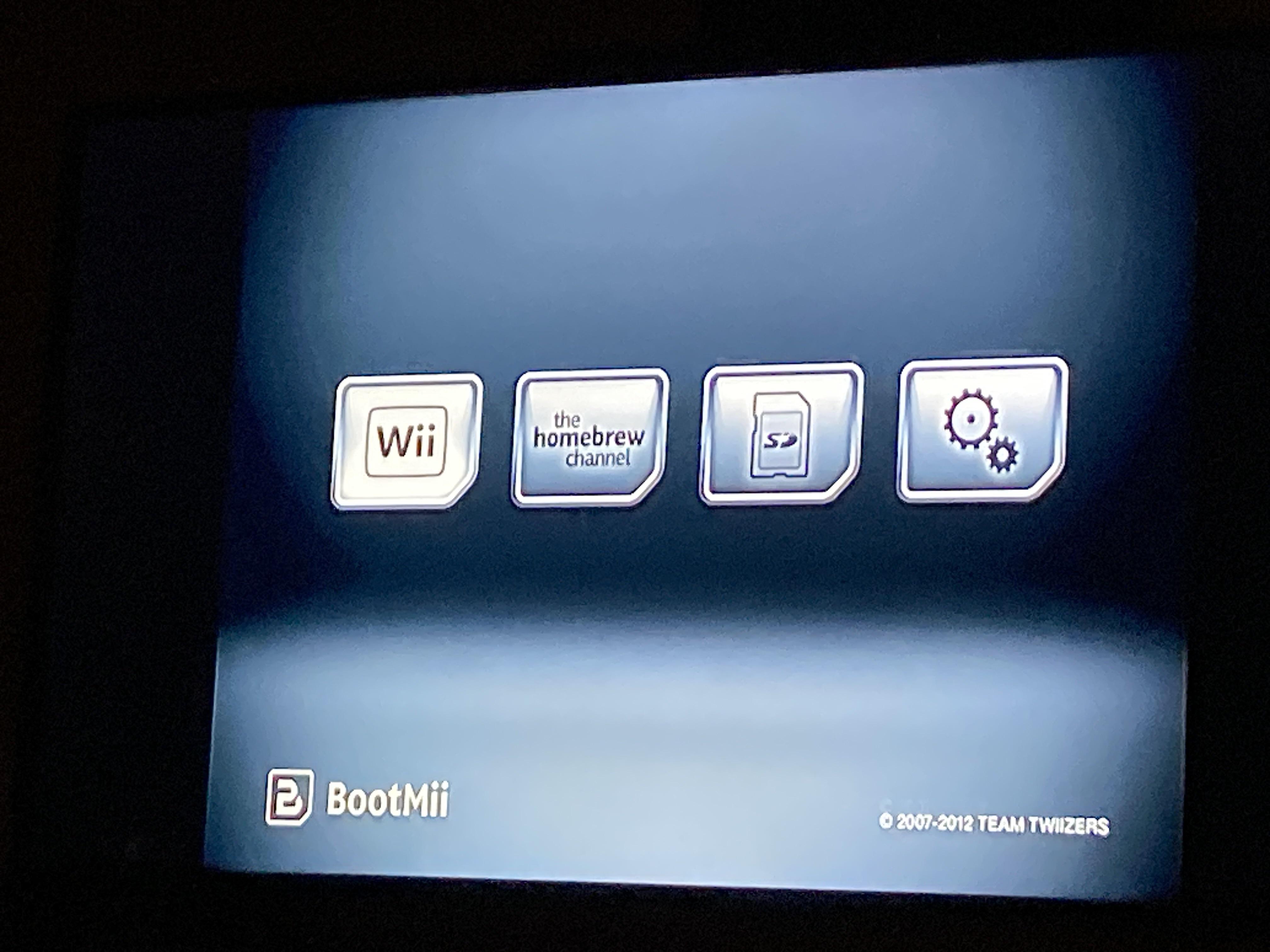 [Wii] When I boot console it shows this screen and my wii remote won't