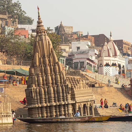 The Ratneshwar Mahadev Temple in Varanasi, India was built in the 19th