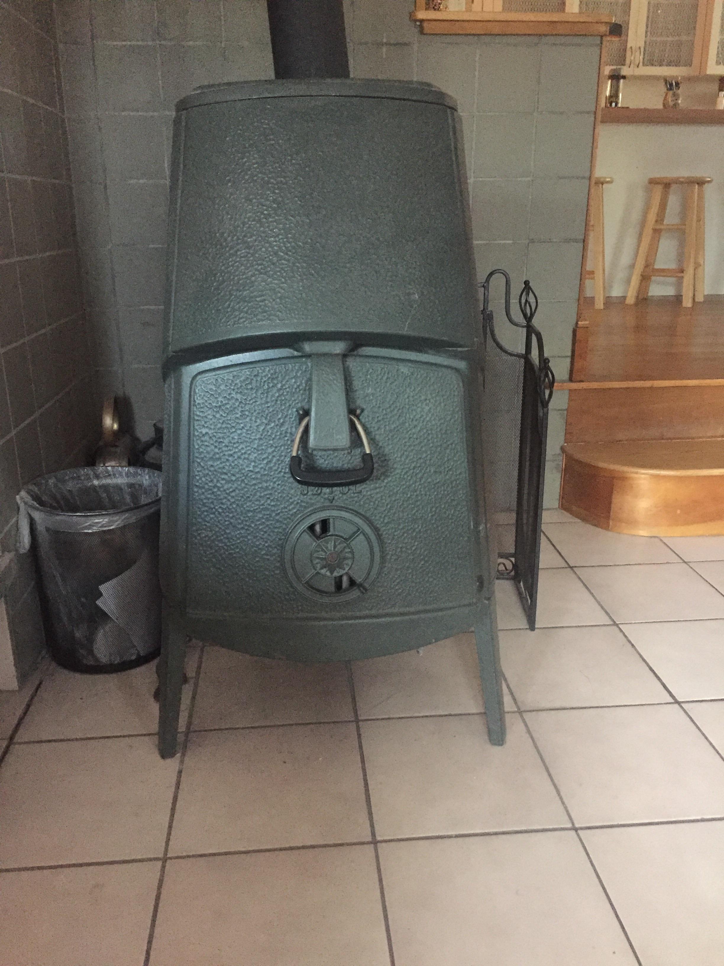 My dad’s new wood stove was obviously stolen from Easter Island. r