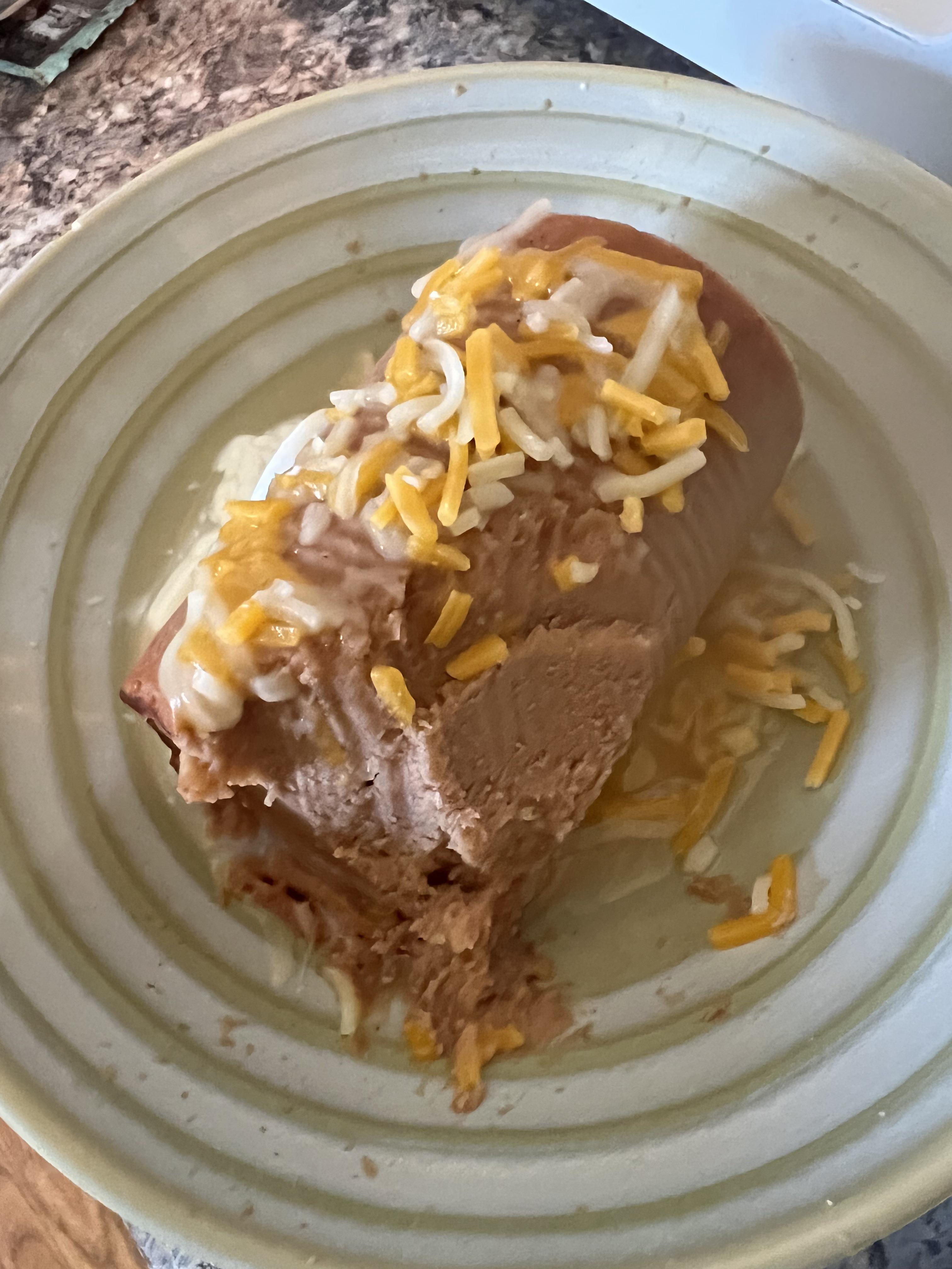 Bean dip 😎 (also didn’t realize my sour cream expired 3 months ago before I squirted the side