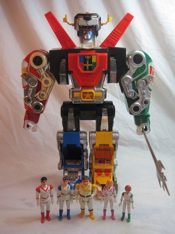 80’s Voltron actions toy, with the five hero’s that fitted inside 😍 r