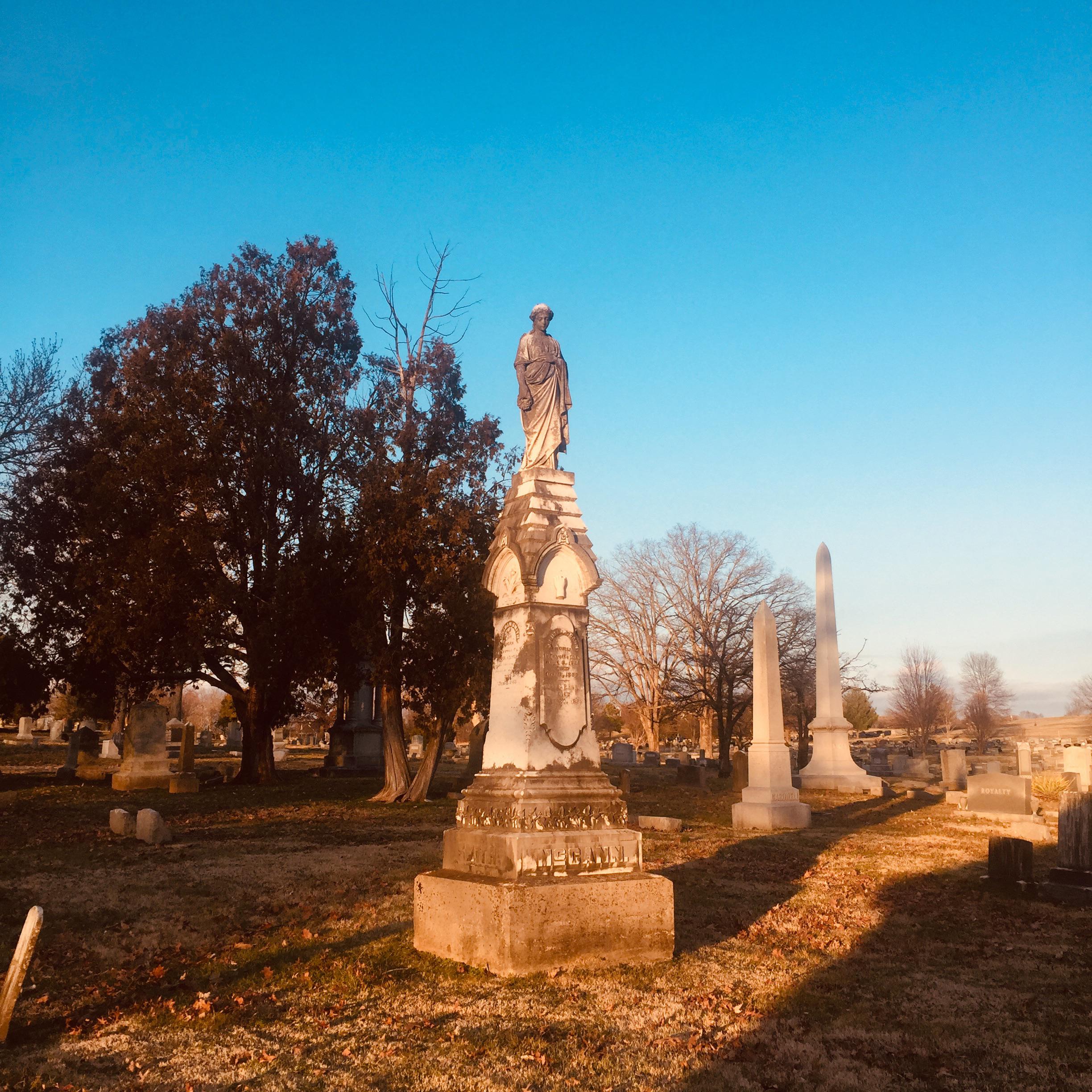 Bellevue Cemetery in Danville, KY r/CemeteryPorn