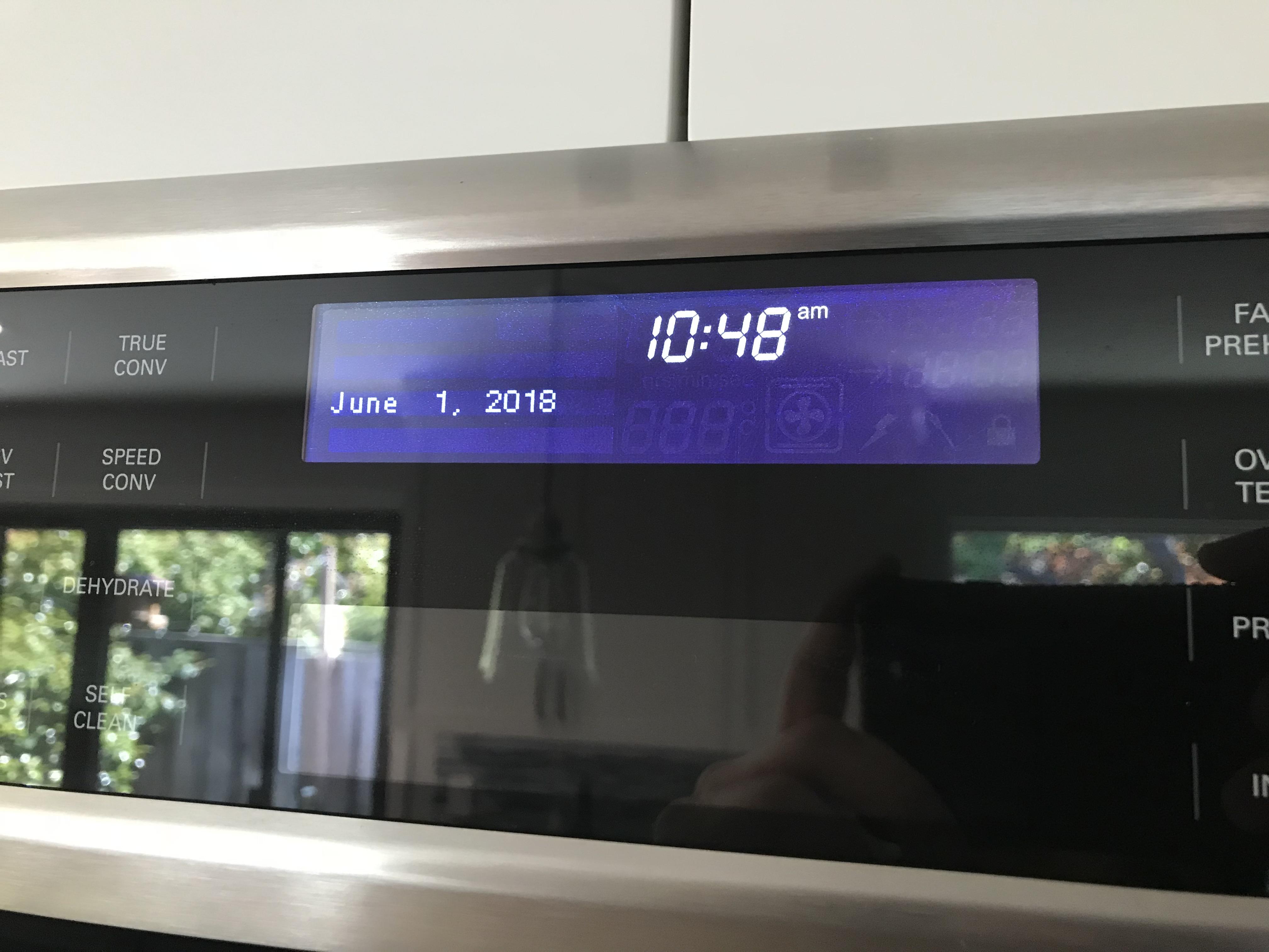 My new oven tells me the date for some reason. r/mildlyinteresting