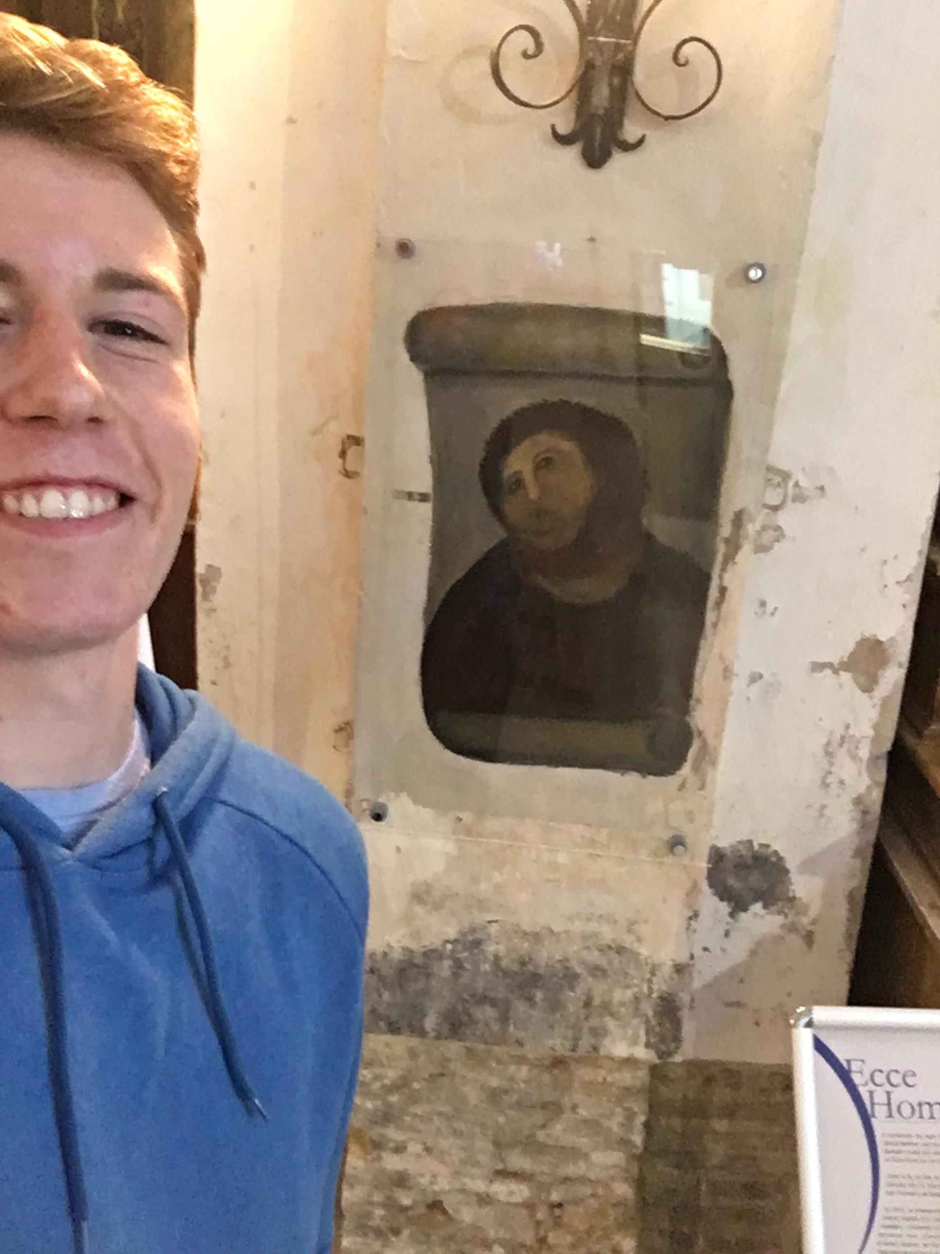 Saw Cecilia Gimenez’s Jesus painting r/LiveFromNewYork