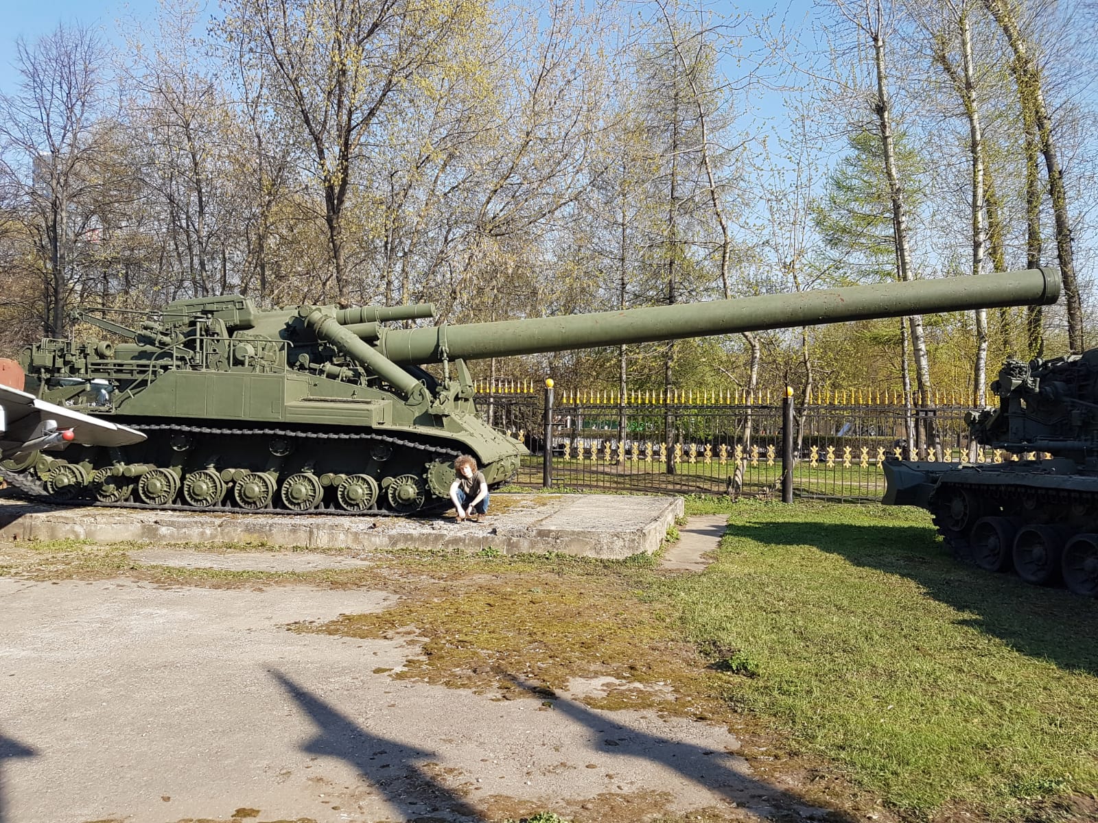 Battlefield Nukes Russia’s 2A3 Nuclear Artillery was a Crazy Weapon