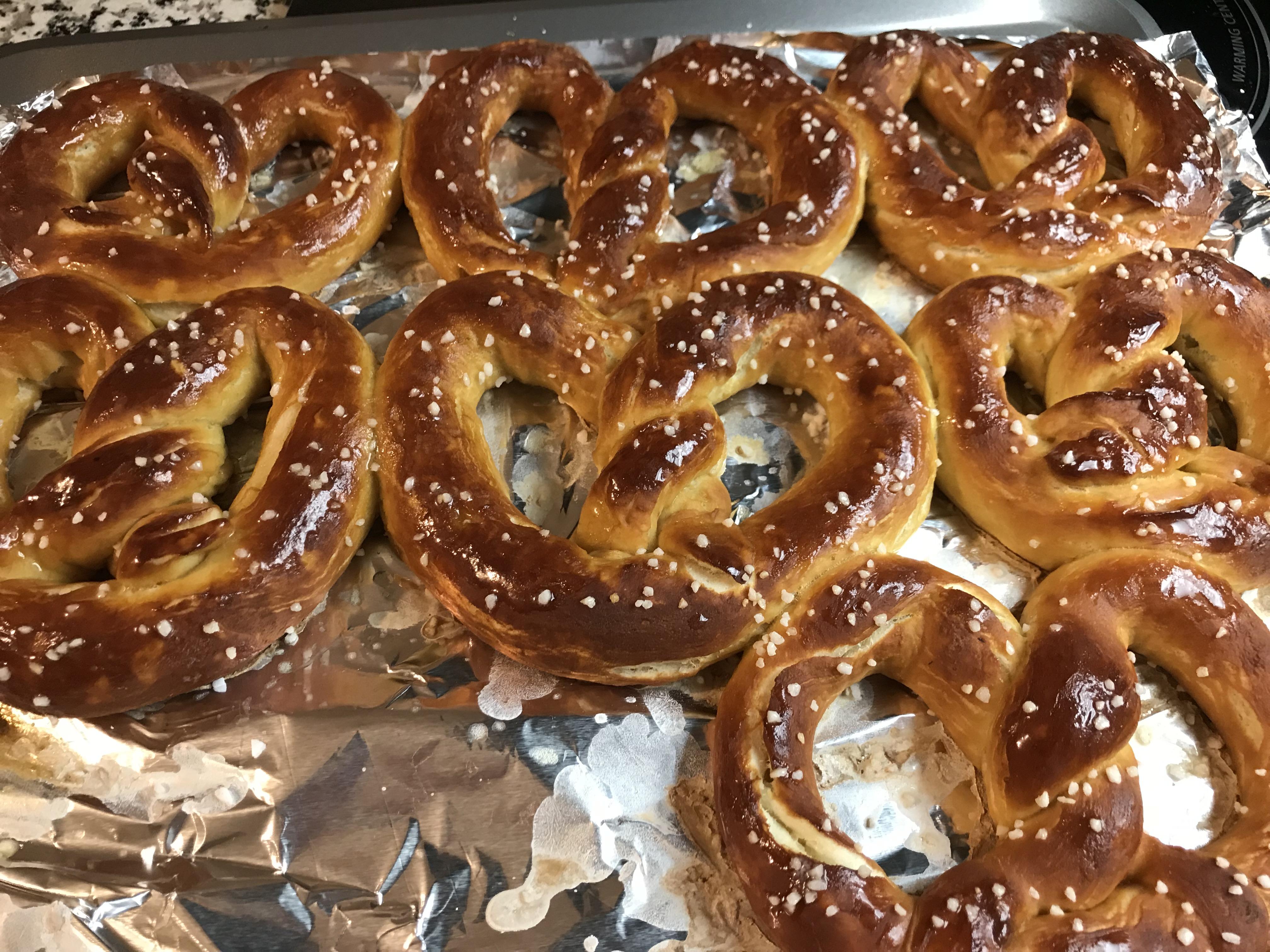 Homemade German pretzels! r/FoodPorn