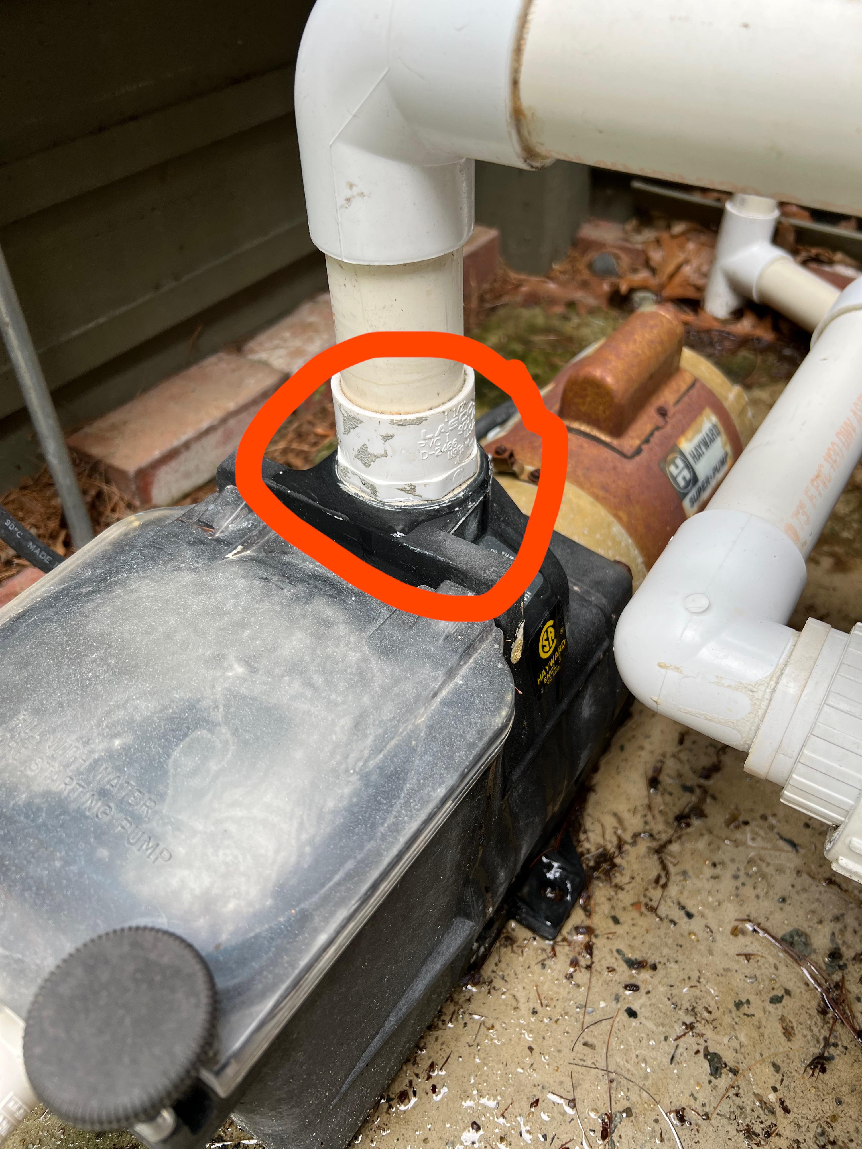 PVC pipe leak around pool pump : Plumbing
