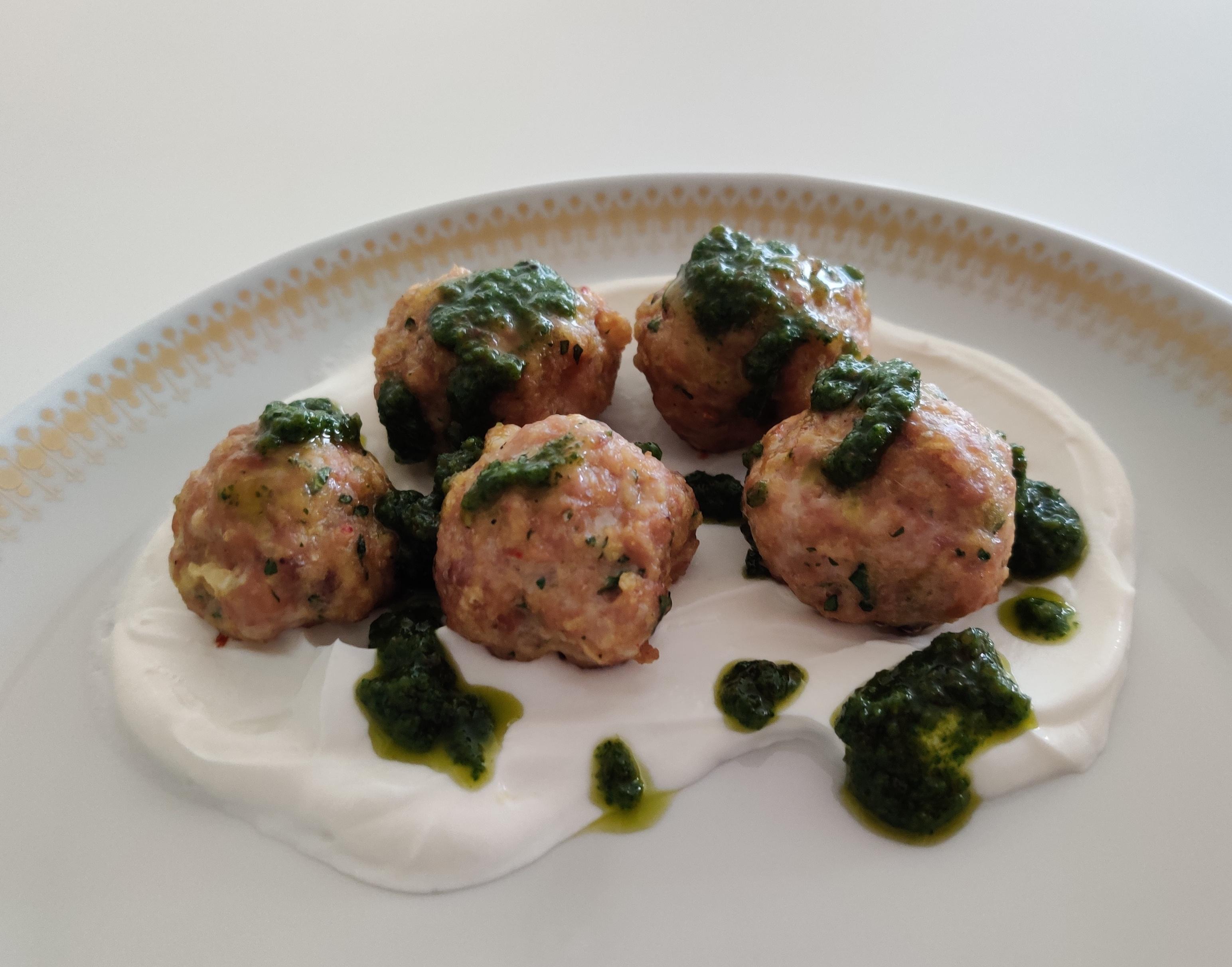 I tried making Andy's Lamb meatballs r/bon_appetit