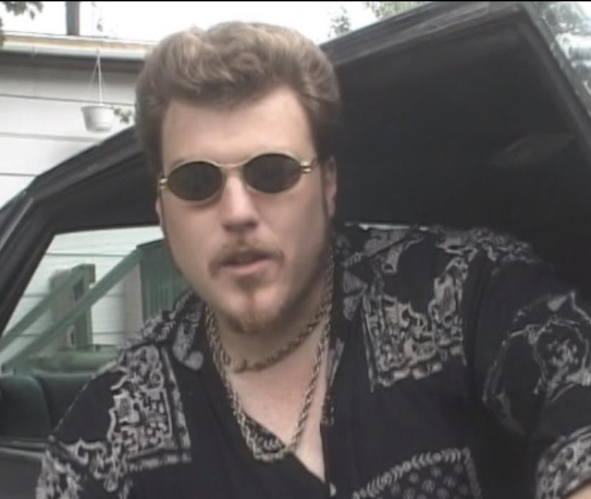 I might’ve found the iconic Ricky glasses on amazon (or very close to