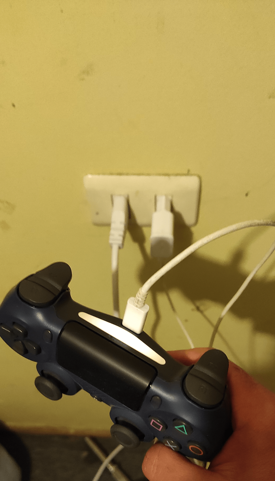 Does anyone know if the battery can be damaged if I charge the