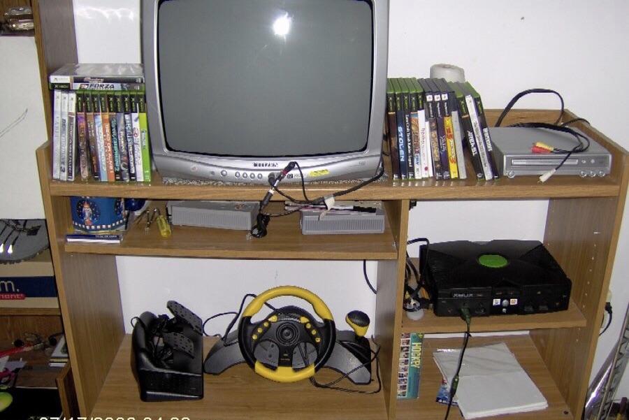 Rate the early 2000s setup r/gaming
