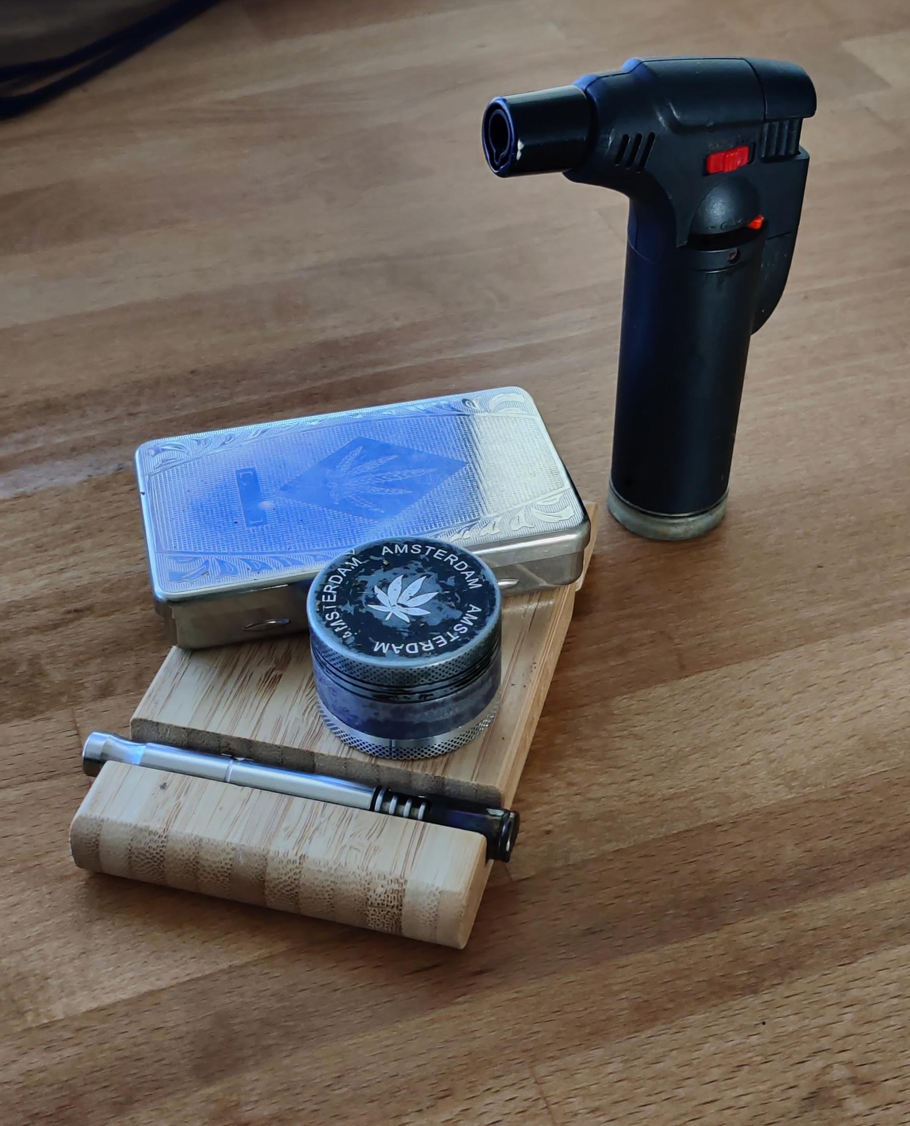 This IKEA Phone holder is kinda neat r/Dynavap