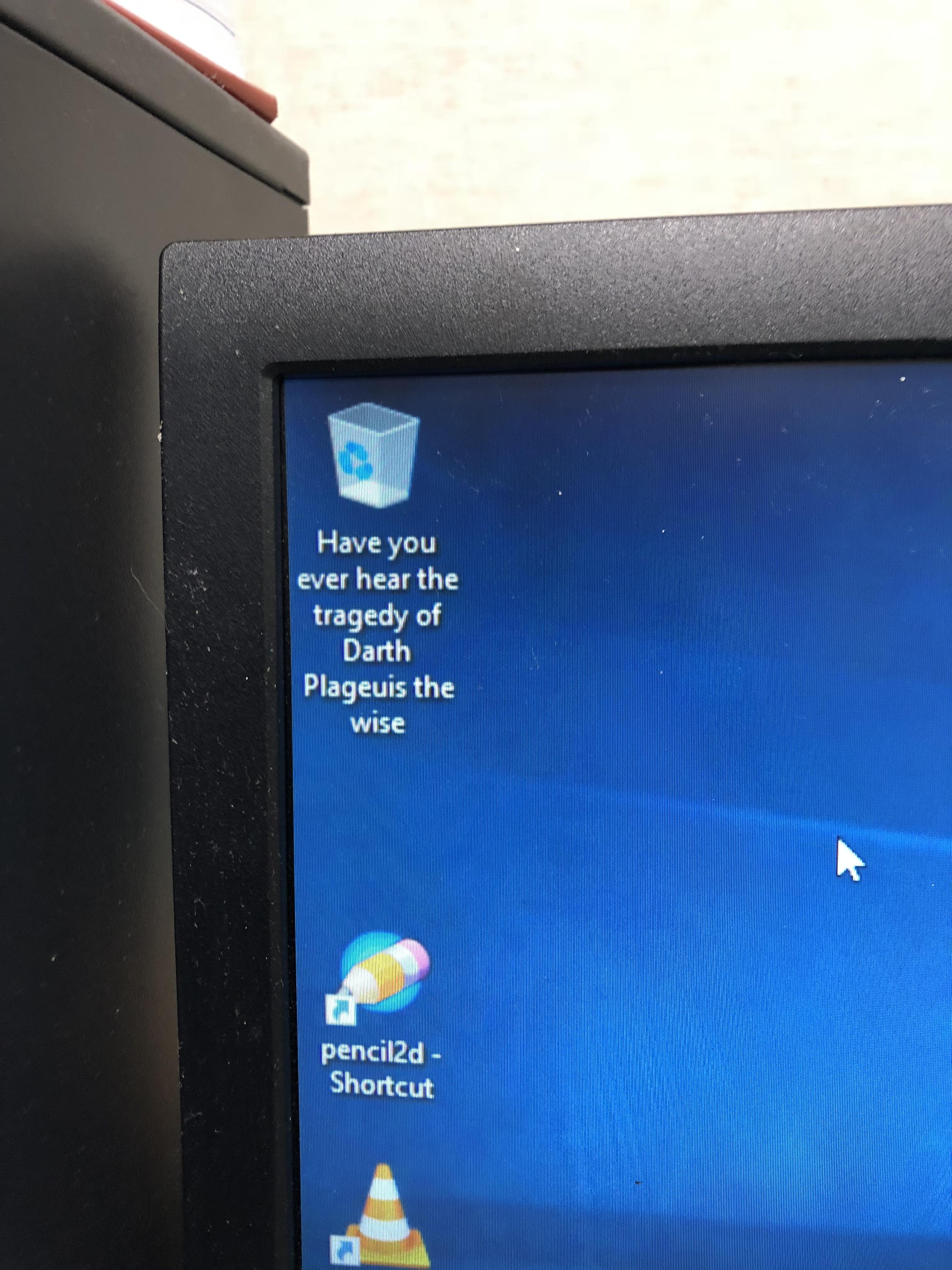 Fixed recycling bin on the school desktop r/PrequelMemes