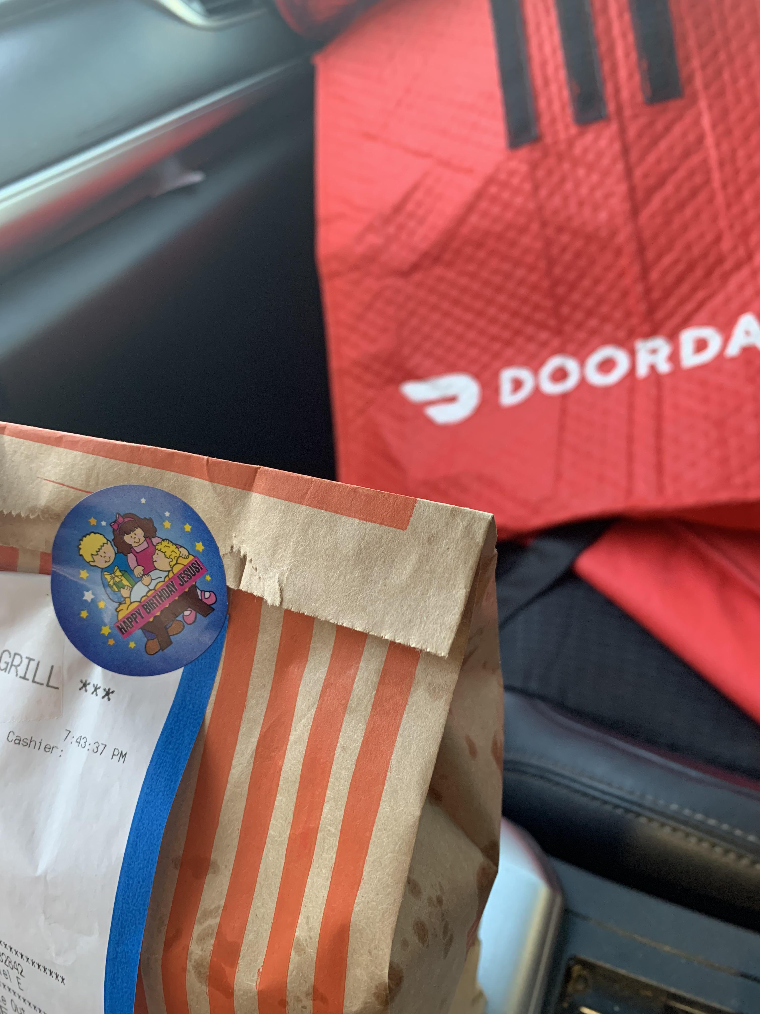 Had to use my own stickers to keep the bag closed! Hope the customer doesn’t mind… r/doordash