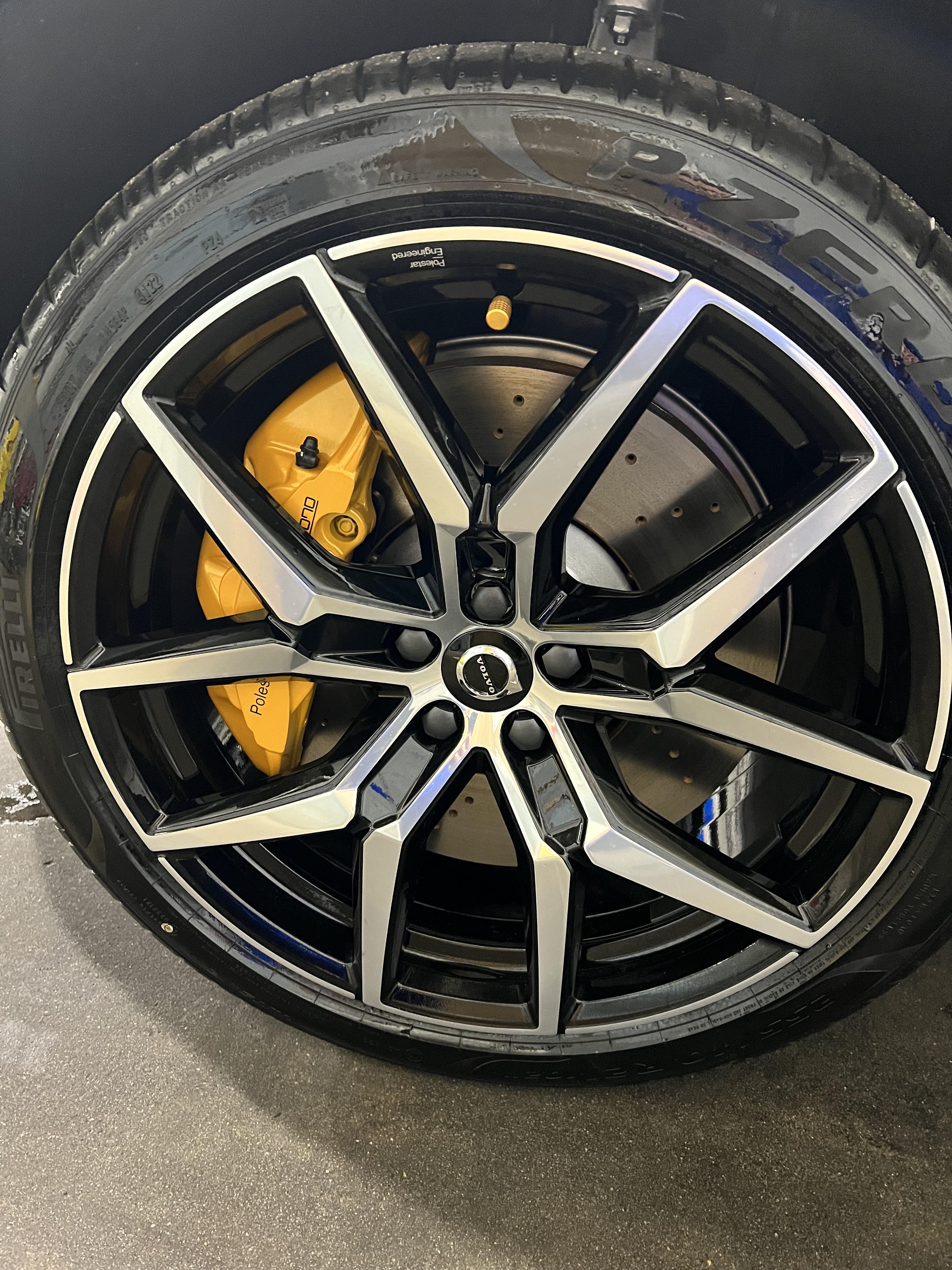 Volvo bringing the heat on these calipers. r/Volvo