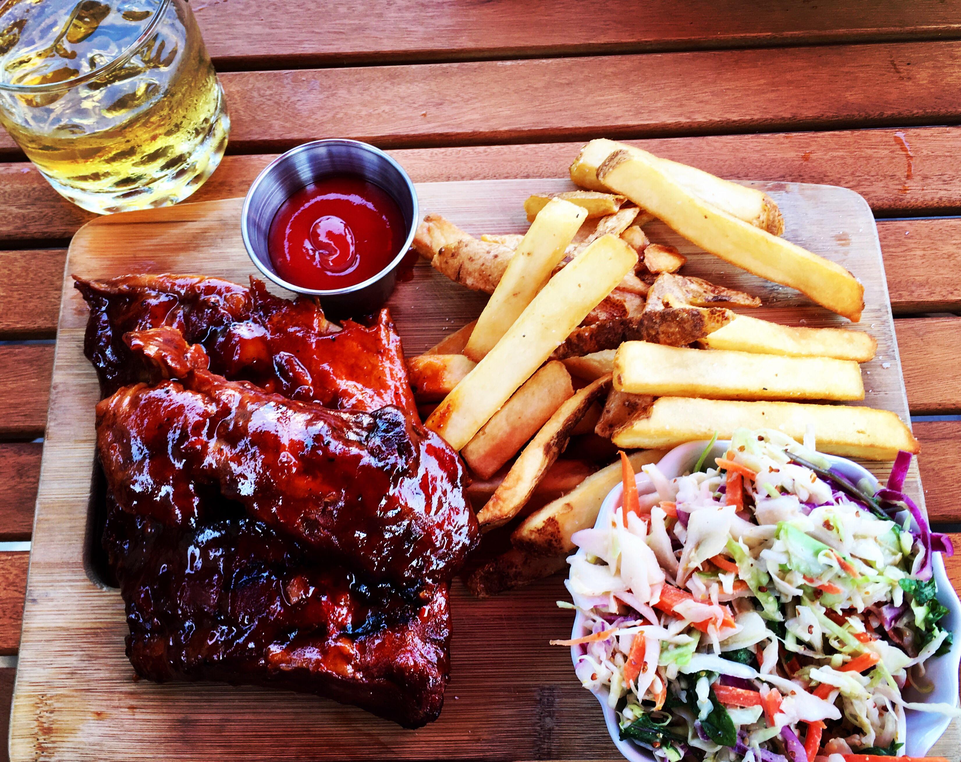 [I ate] Smoked BBQ Ribs with Salad and Fries r/food
