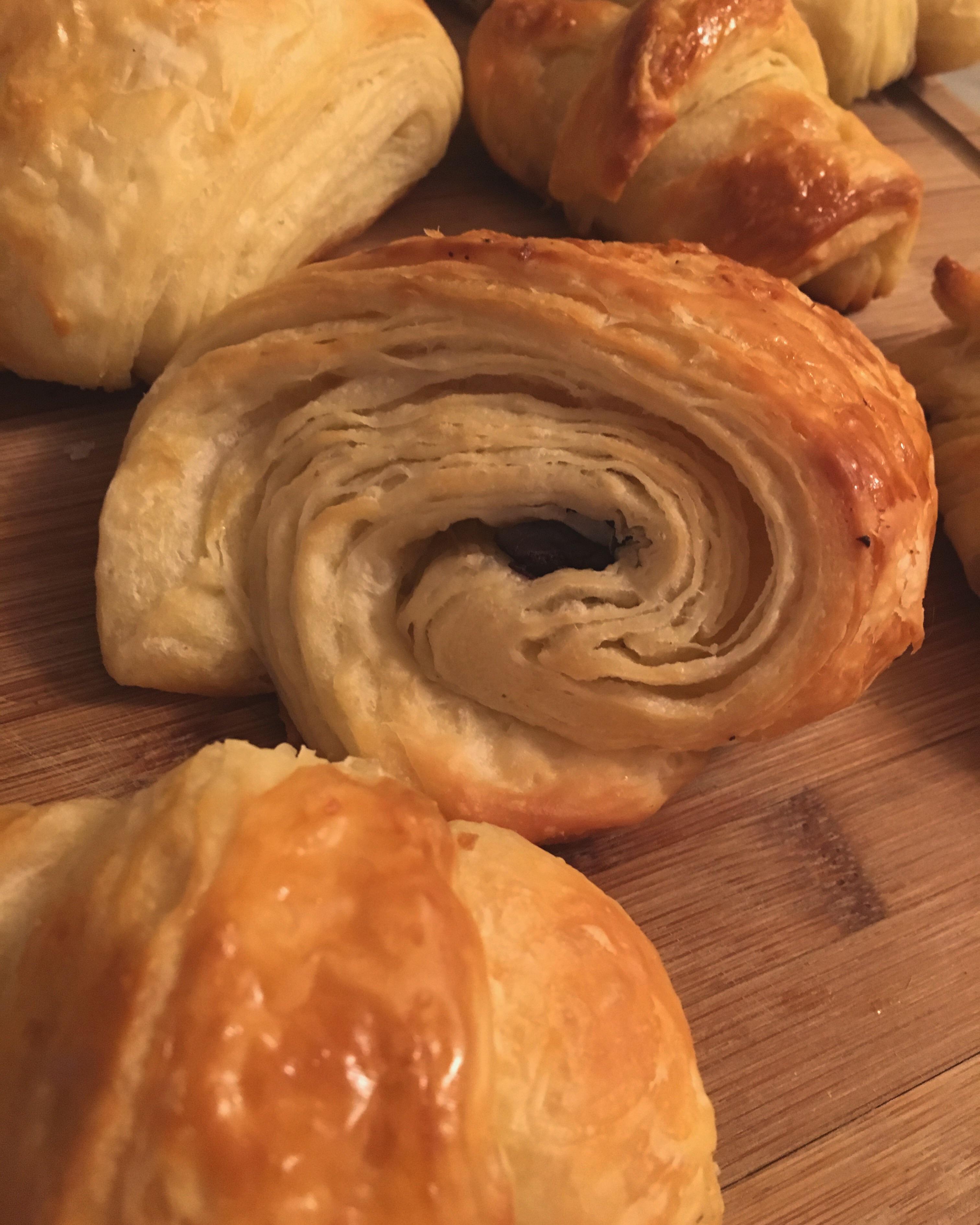 layers on layers on layers {chocolatines & croissants} r/Baking