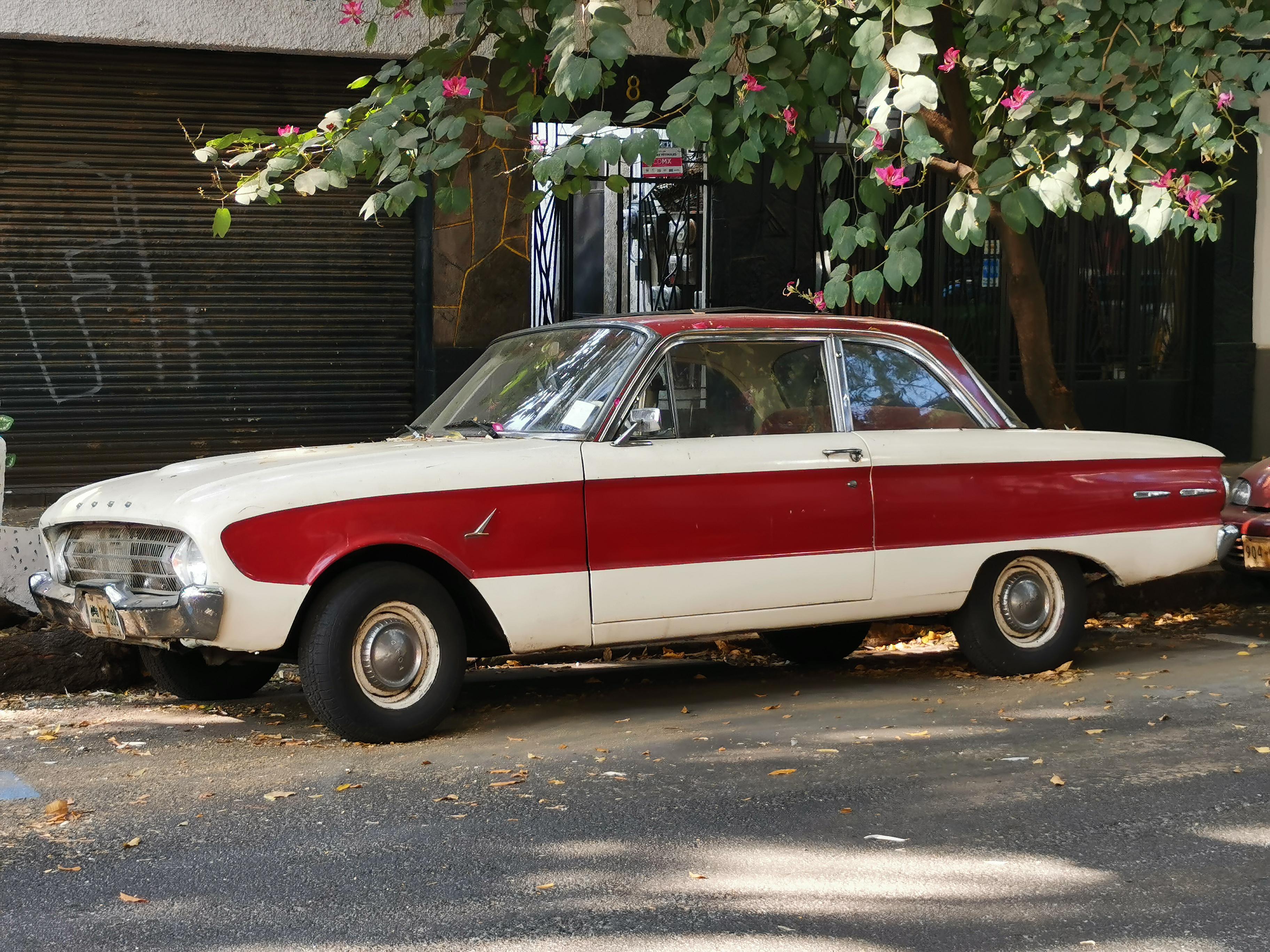 I'm finding some really nice classics in mexico city! r/classiccars