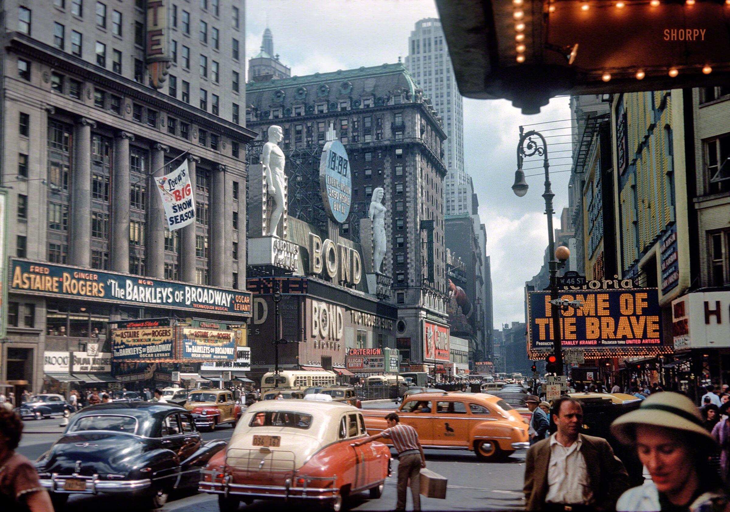 Broadway at Times Square, New York, 1949 [2400 x 1683] r/HistoryPorn