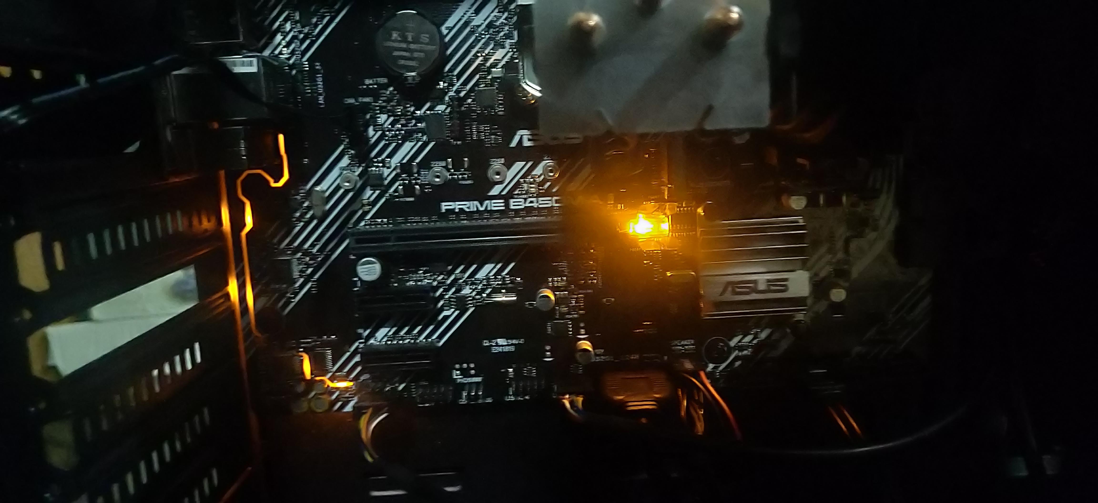 HI GUY'S! What this leds mean? It's asus prime b450ma II, it's near