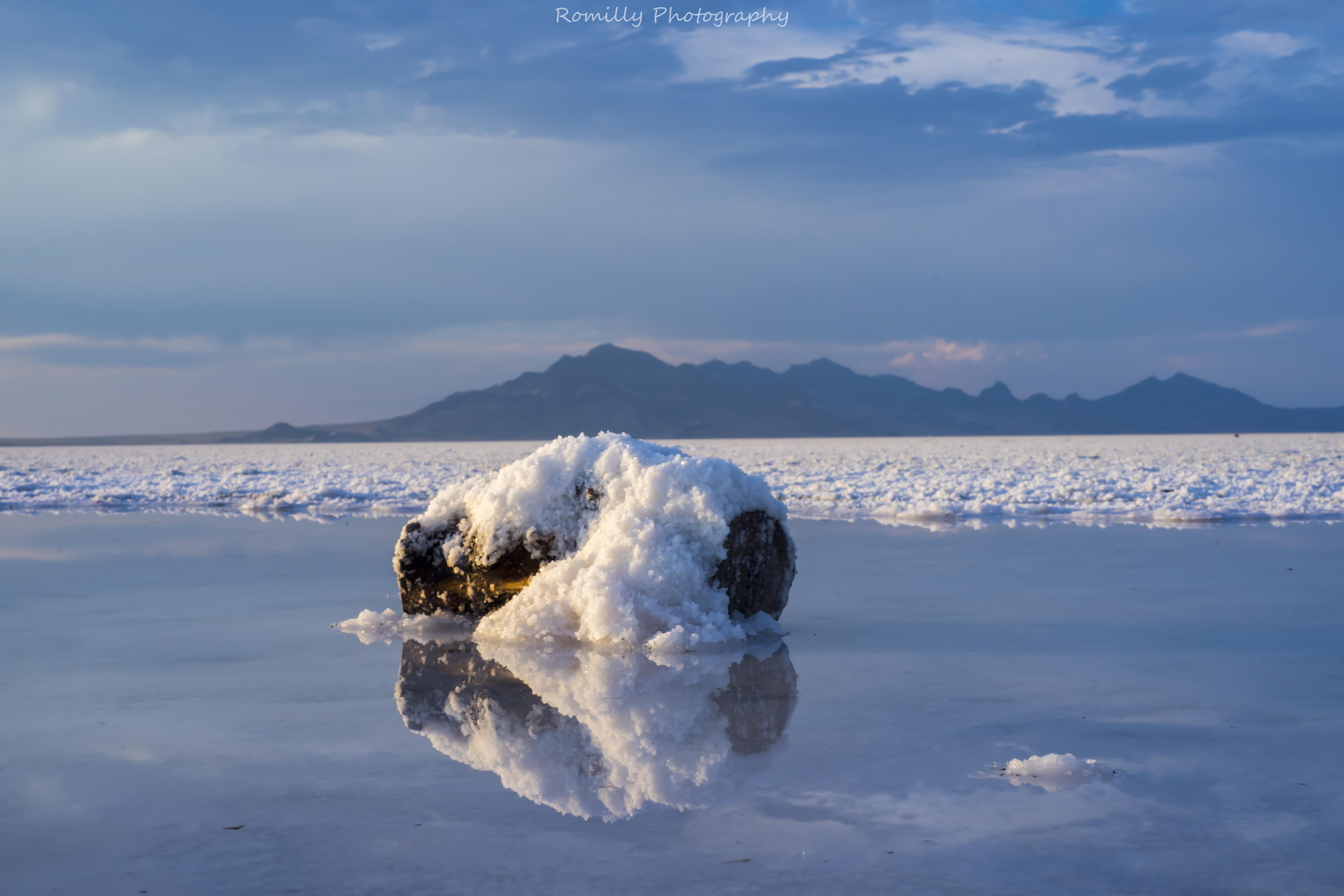 It's not snow. It's salt! Salt flats, Utah [OC] [6000x4000] EarthPorn