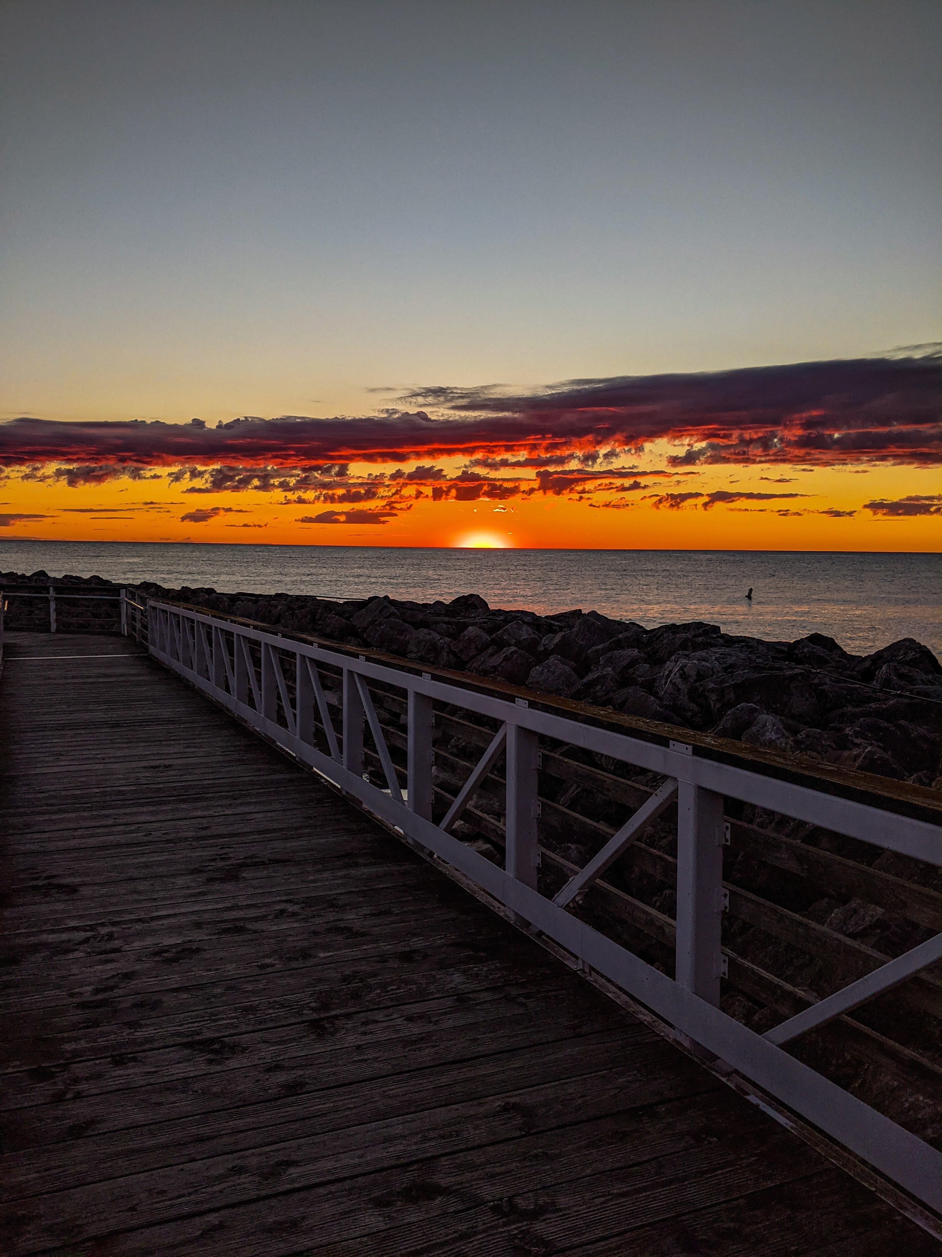 Winthrop harbor Marina Winthrop harbor IL. Samsung S21 Ultra r/sunrise
