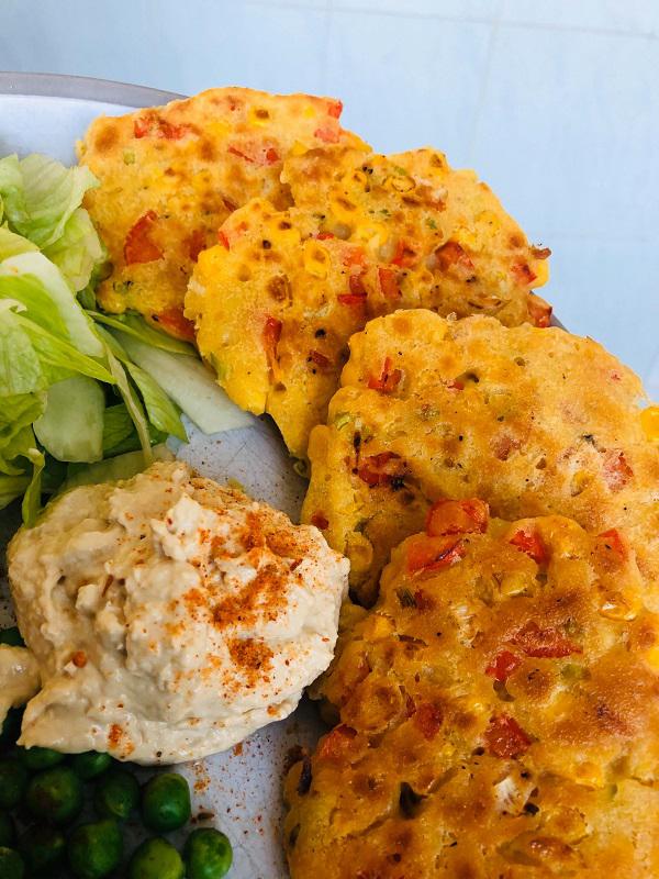 Easy Vegan Corn Fritters recipe in comments ) r/VegRecipes
