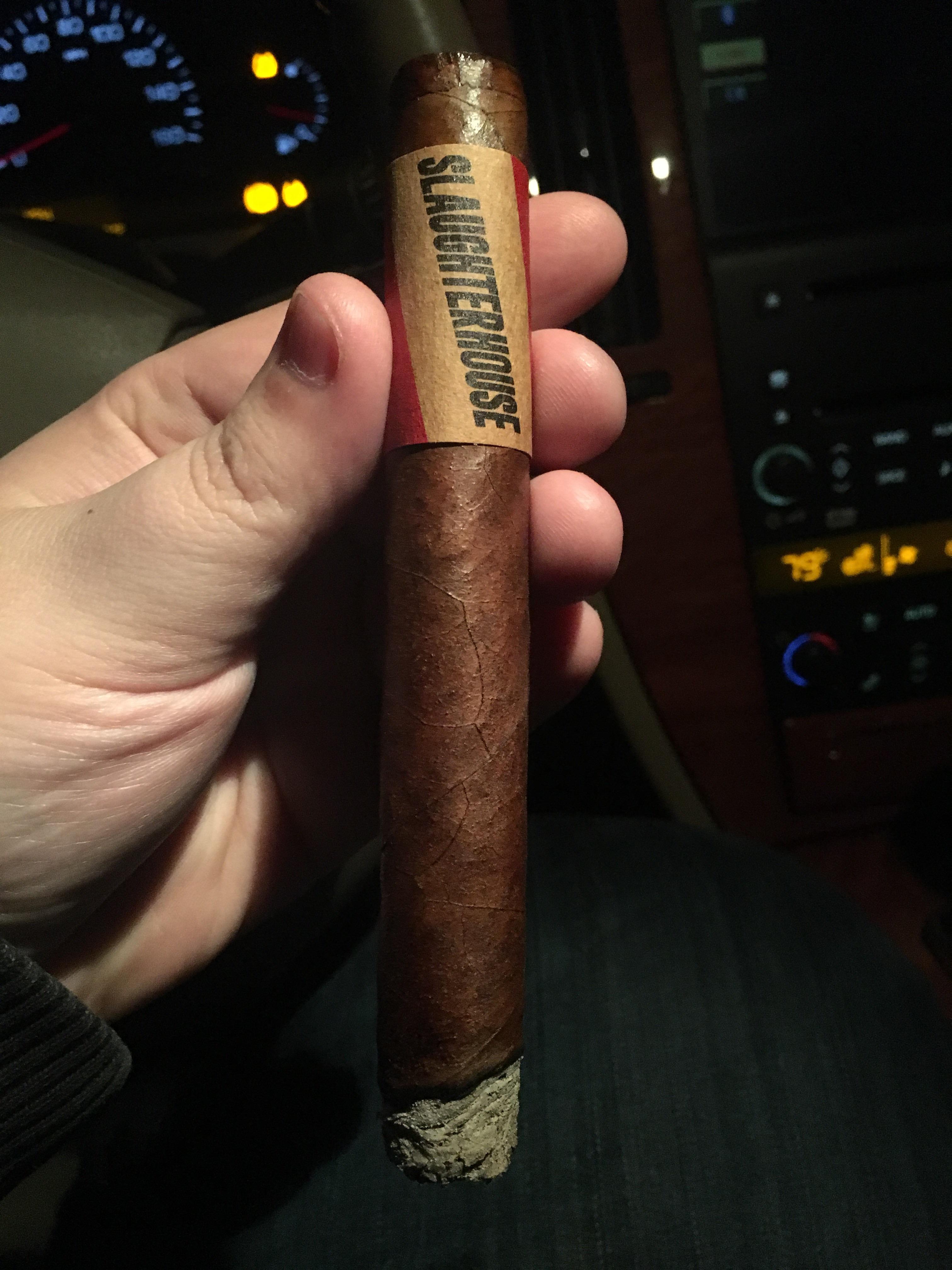 Slaughterhouse Natural Robusto r/cigars