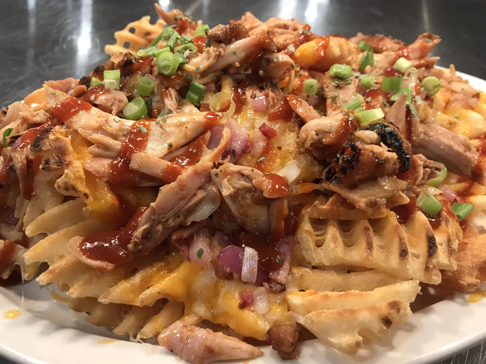 [Homemade] BBQ Chicken Loaded Fries r/food