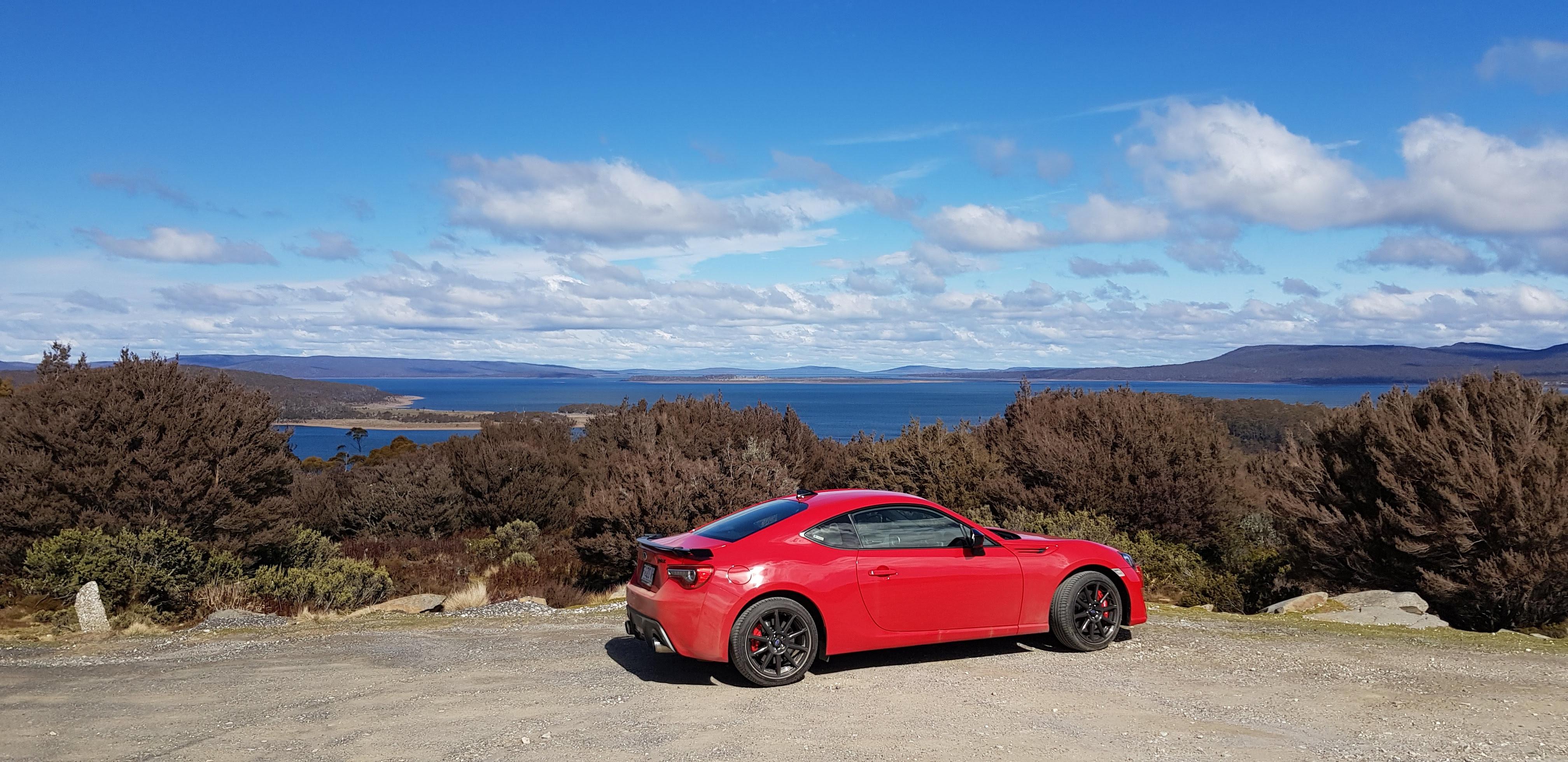 Enjoying the view (Great Lakes, Tasmania) r/ft86